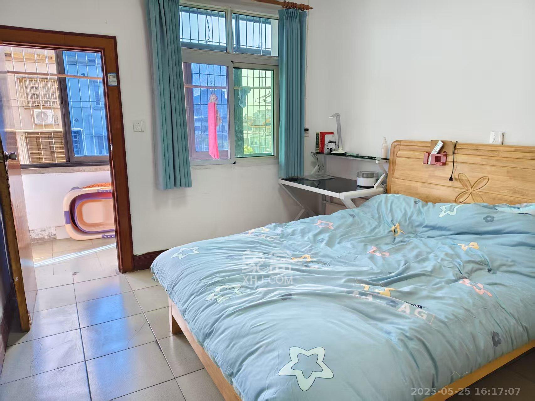 杜鹃小区 3室2厅1卫 1000.0元/月 杜鹃小区 3室2厅1卫 1000.0元/月室内图