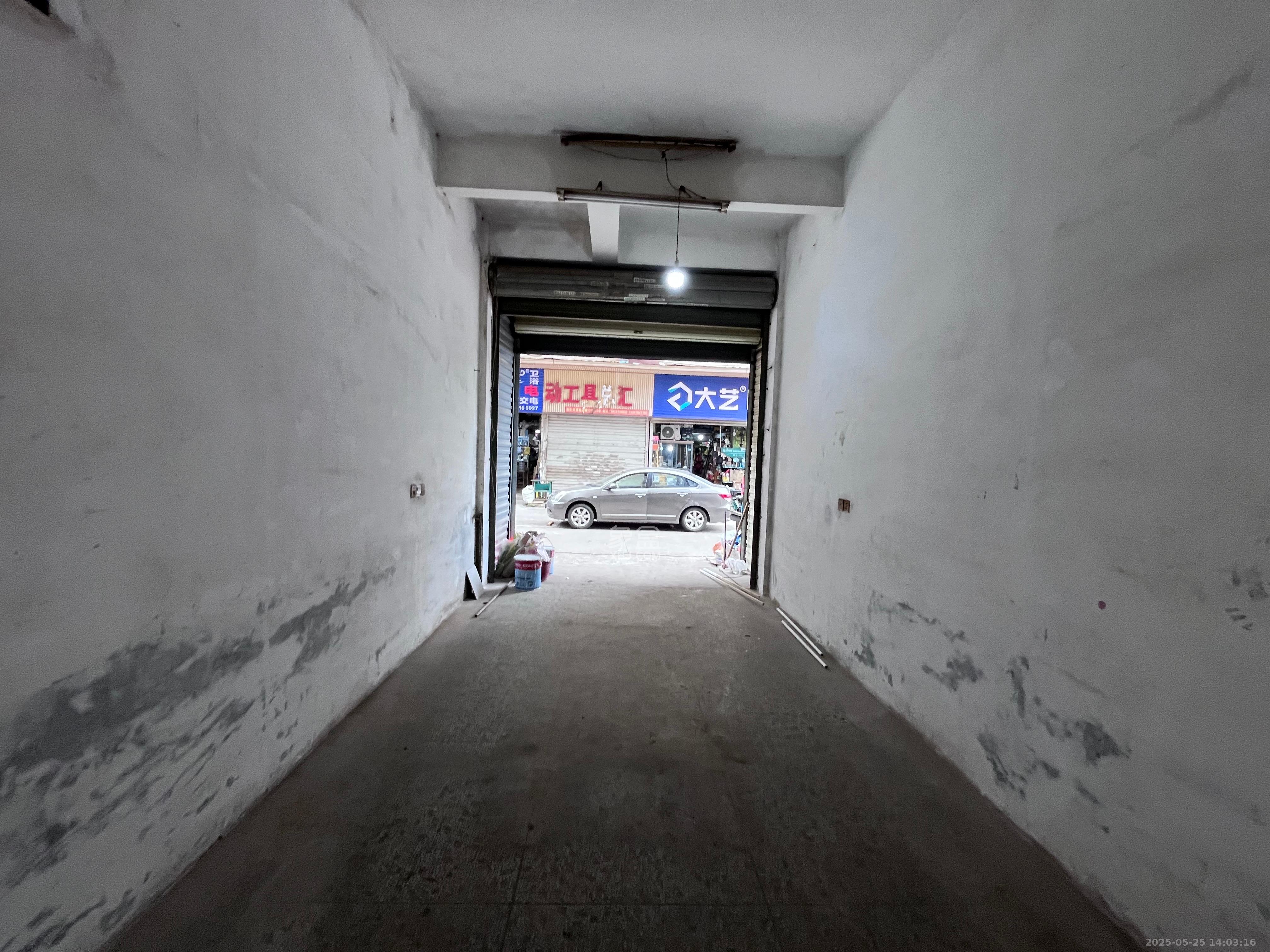 红星糖酒城 1室0厅0卫 1500.0元/月 红星糖酒城 1室0厅0卫 1500.0元/月室内图