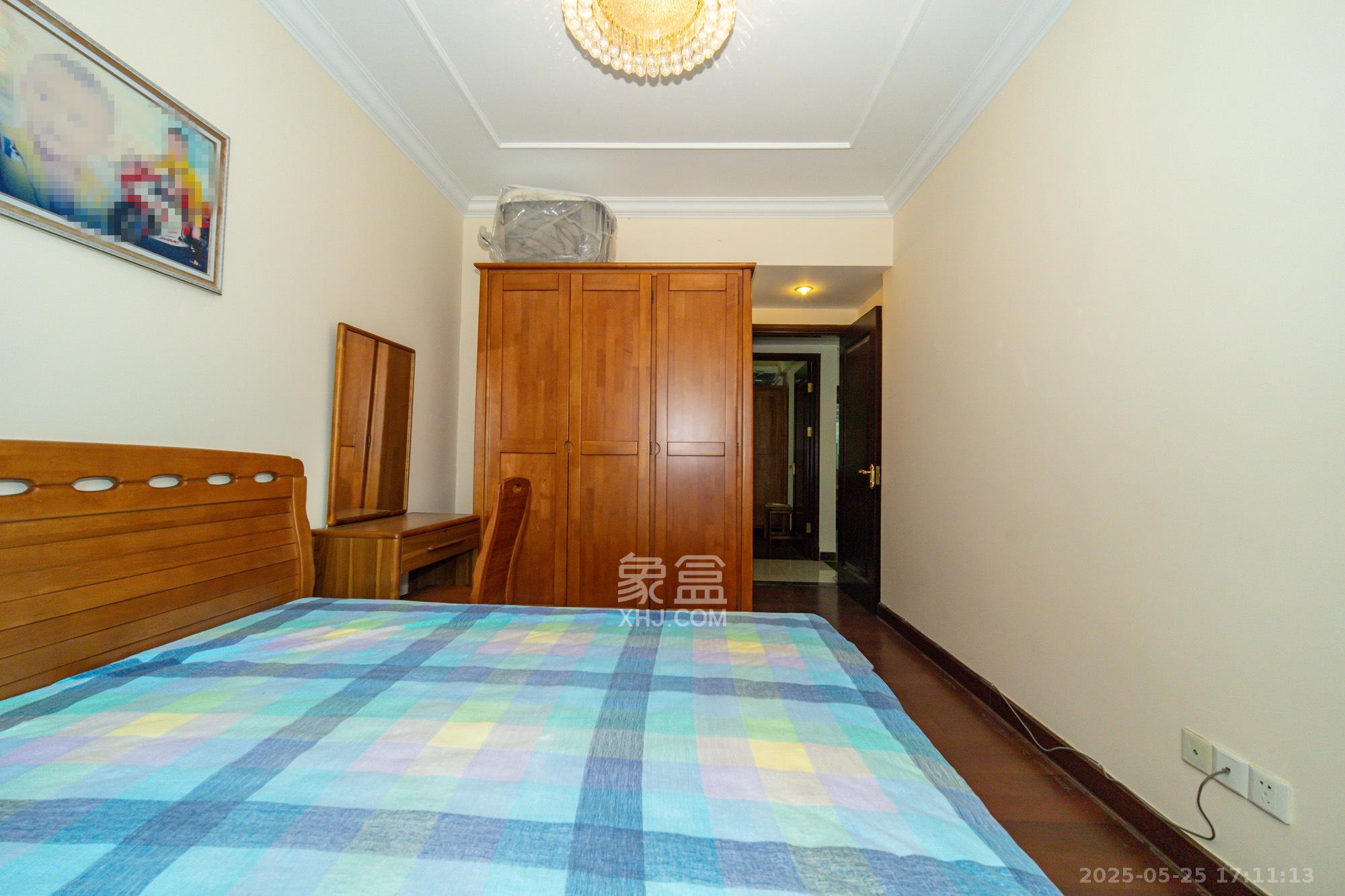 恒大翡翠华庭 2室2厅1卫 74.8万 恒大翡翠华庭 2室2厅1卫 74.8万卧室