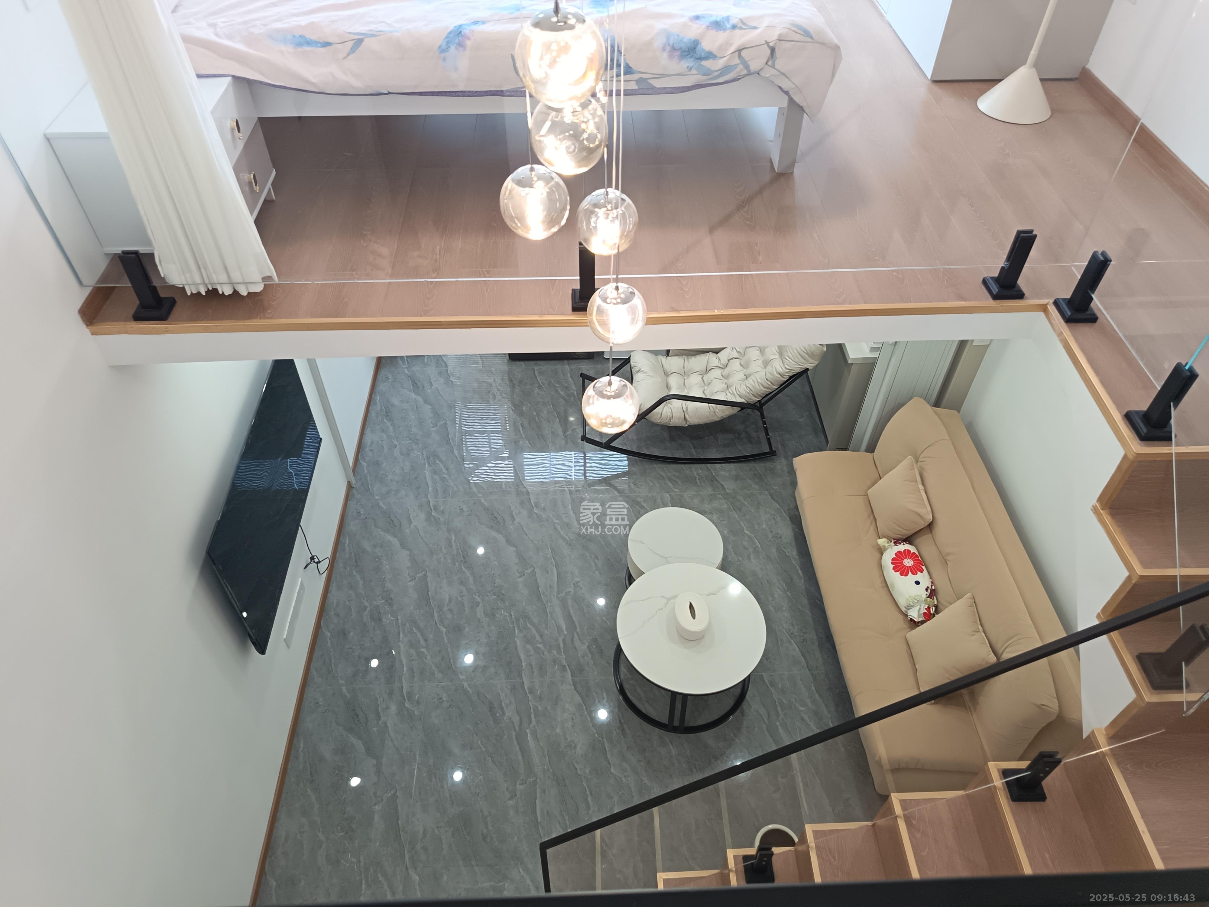 卓越中寰 2室1厅1卫 4300.0元/月 卓越中寰 2室1厅1卫 4300.0元/月室内图