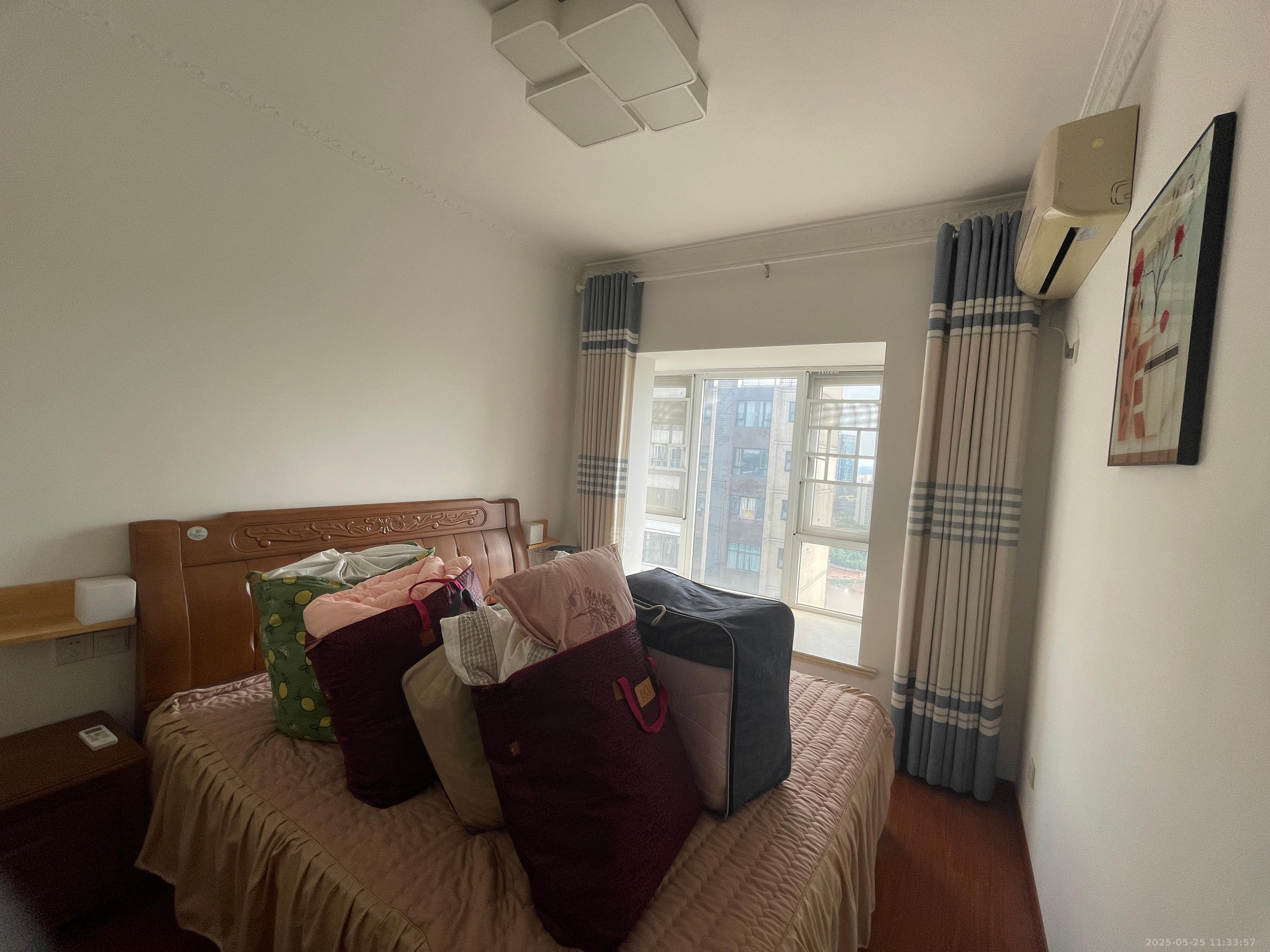 美的城四期 3室2厅2卫 2200.0元/月 美的城四期 3室2厅2卫 2200.0元/月室内图