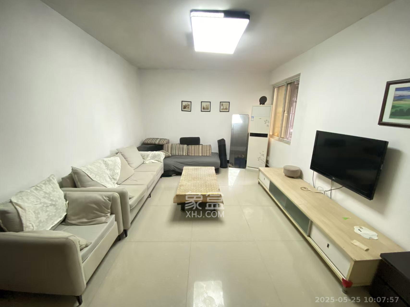 巧克力空间（建鸿达现代大厦）  2室2厅1卫   2200.00元/月