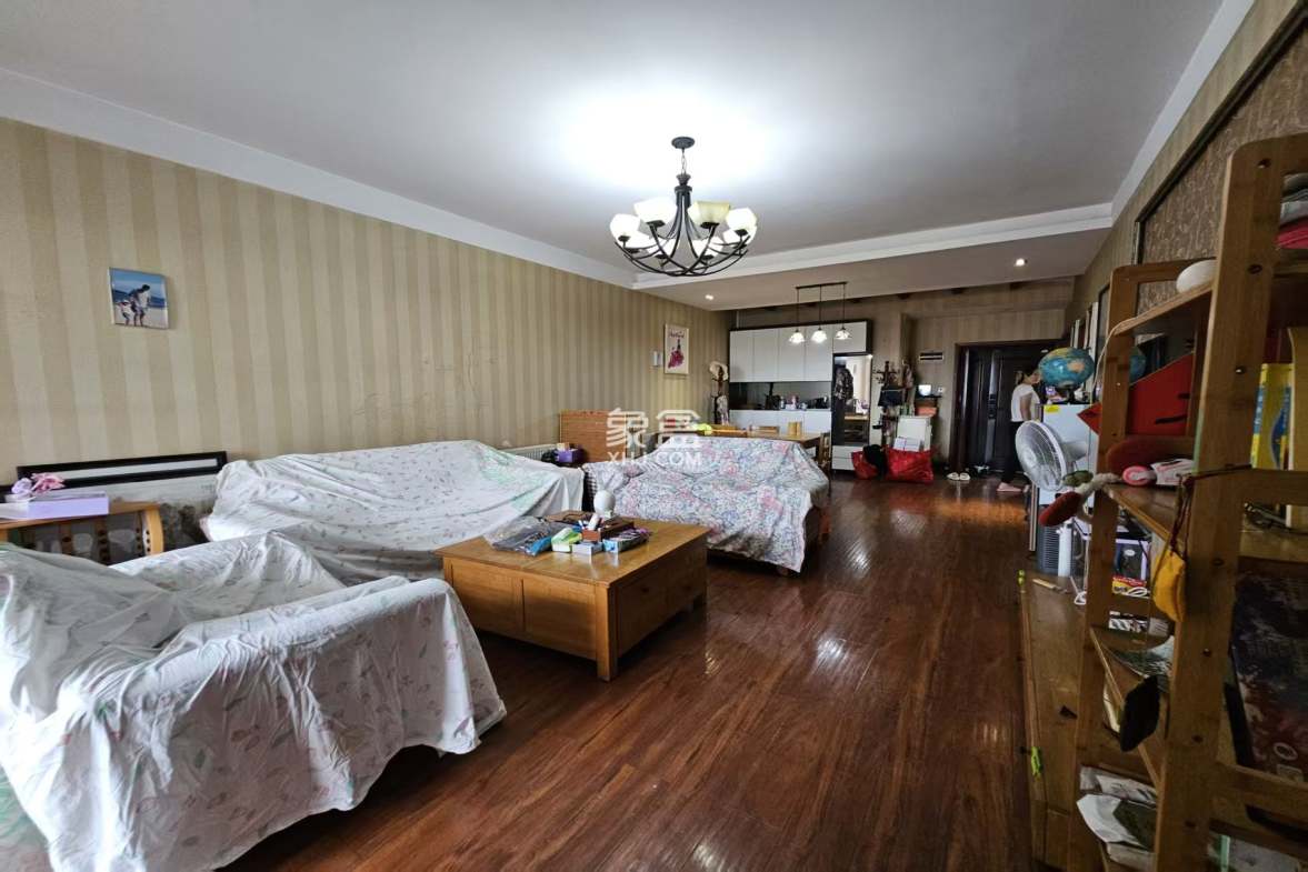 流金岁月-华晨国际 3室2厅2卫 98.0万 流金岁月-华晨国际 3室2厅2卫 98.0万室内图