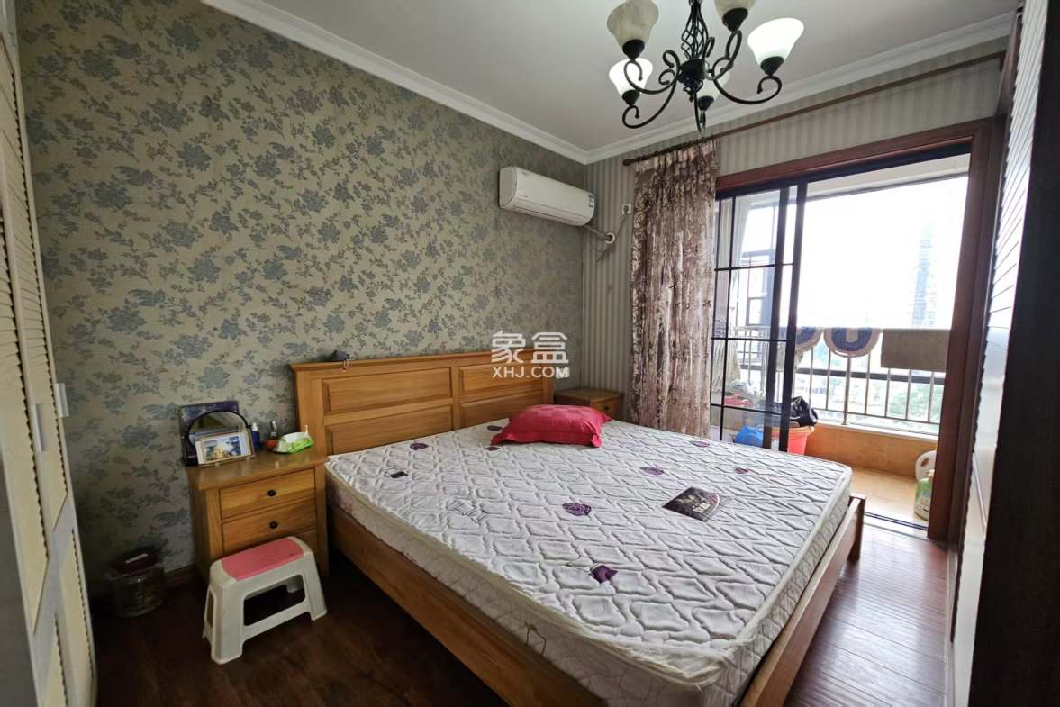 流金岁月-华晨国际 3室2厅2卫 98.0万 流金岁月-华晨国际 3室2厅2卫 98.0万室内图