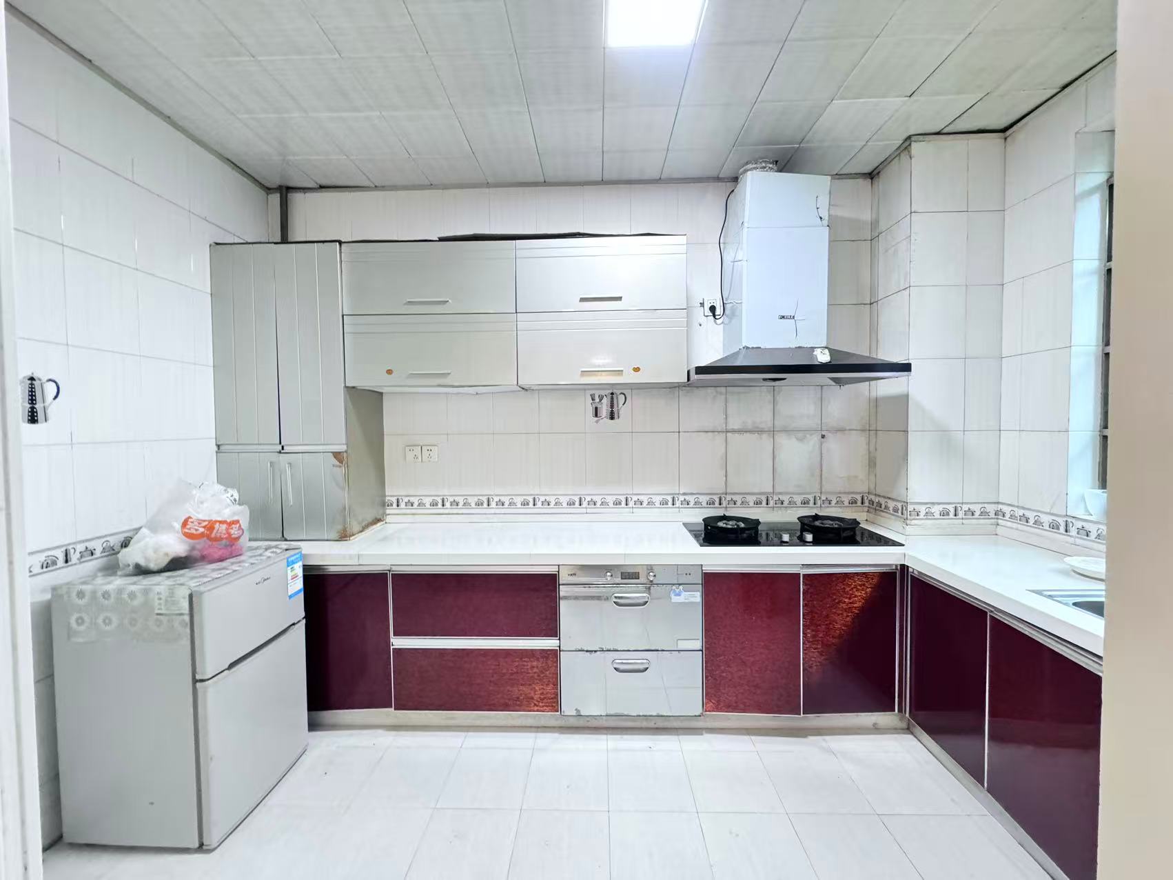 四季花园  4室2厅2卫    90.8万 四季花园  4室2厅2卫    90.8万室内图