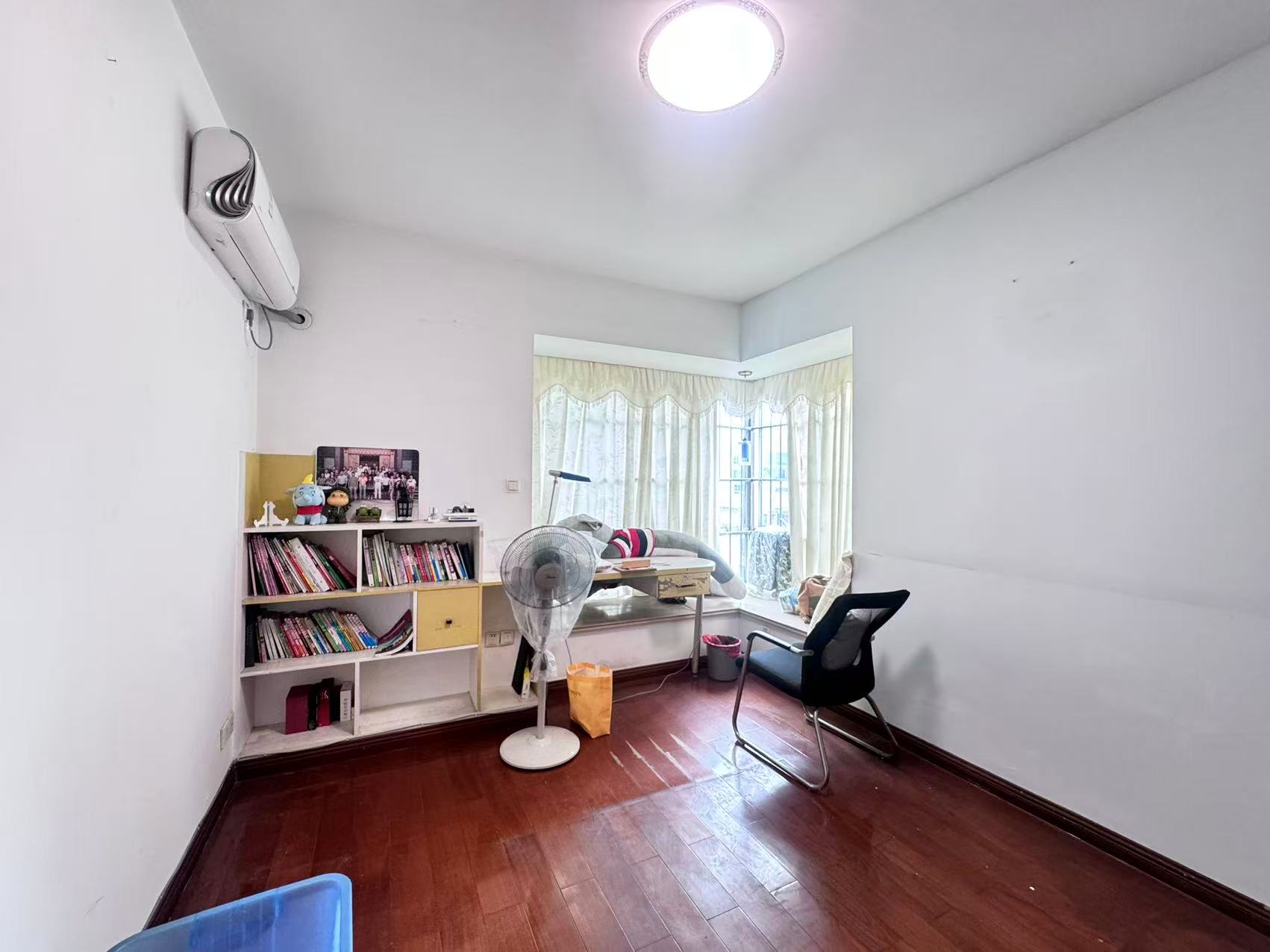 四季花园  4室2厅2卫    90.8万 四季花园  4室2厅2卫    90.8万室内图