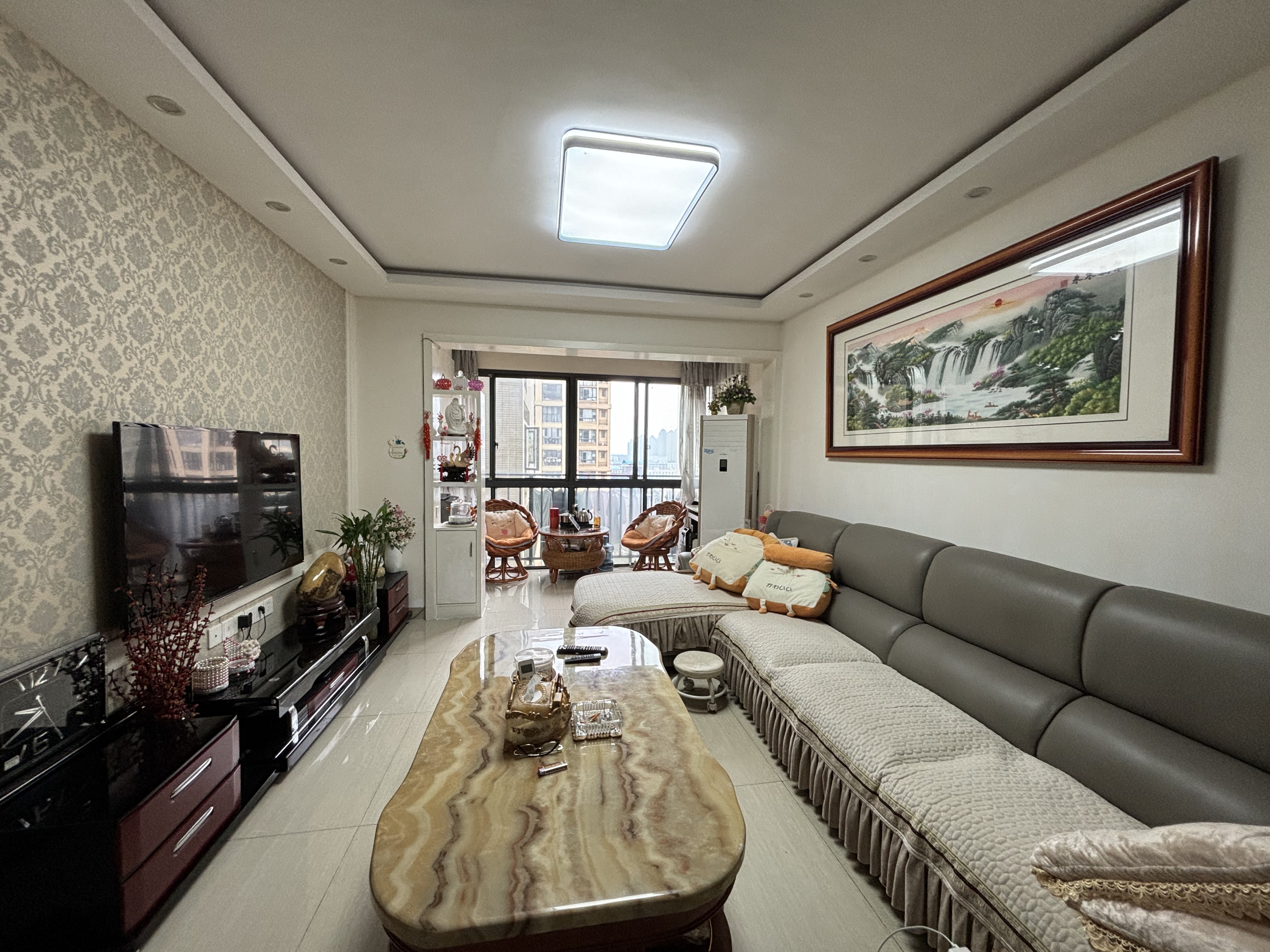 恒瑞雅园  2室2厅1卫    43.8万 恒瑞雅园  2室2厅1卫    43.8万