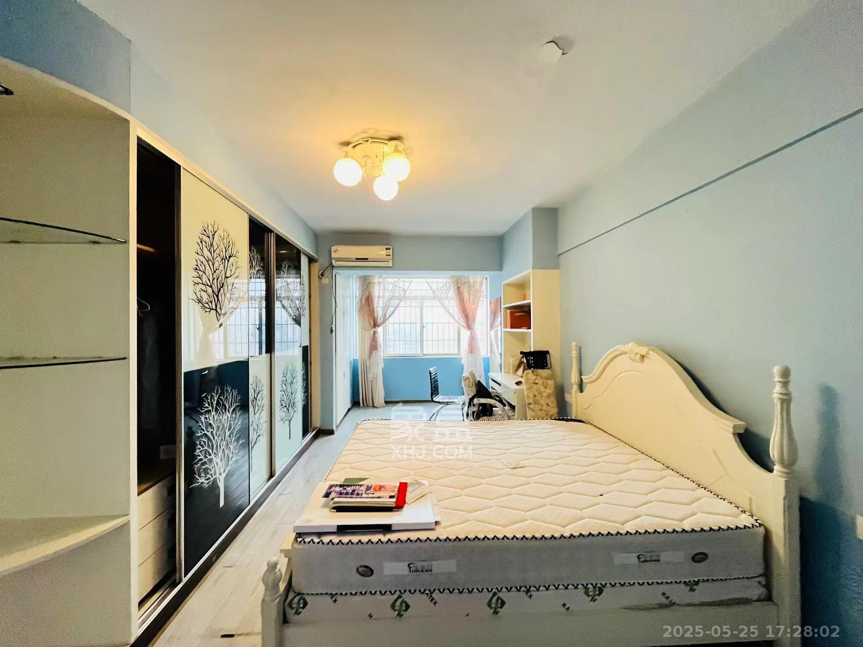 香颂国际  3室2厅2卫    2600.0元/月室内图