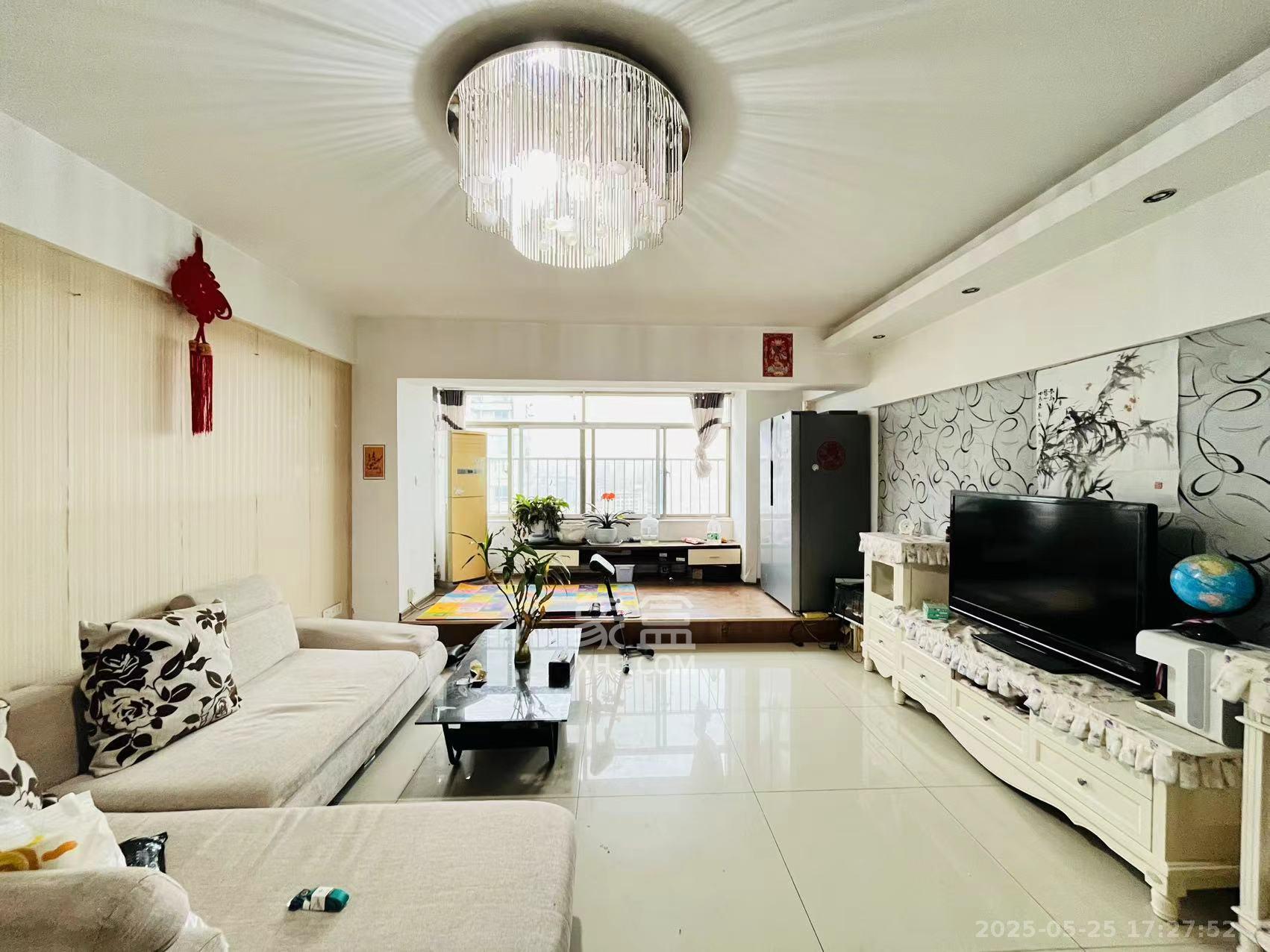 香颂国际 3室2厅2卫 2600.0元/月 香颂国际 3室2厅2卫 2600.0元/月室内图