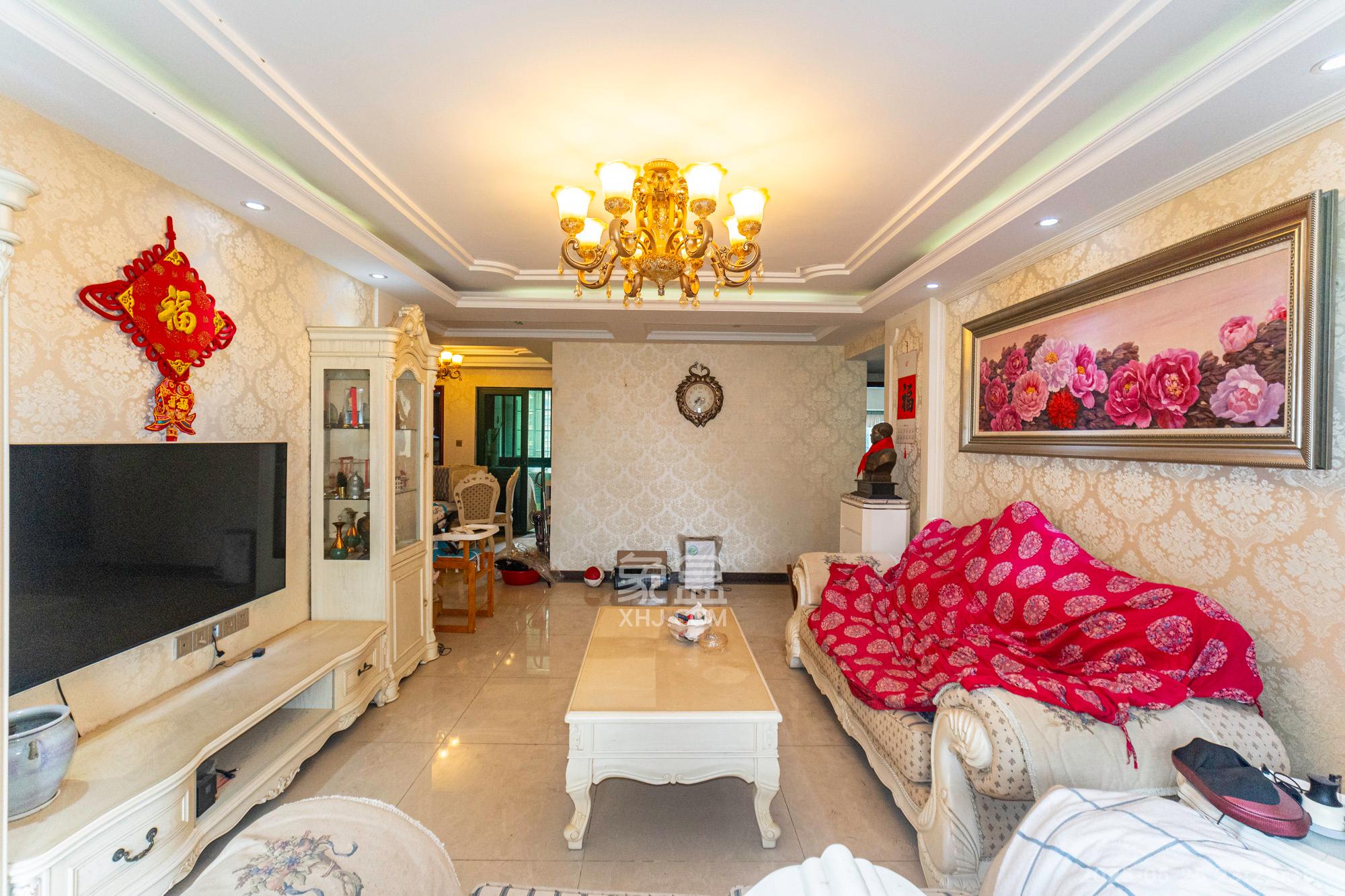 恒大雅苑 3室2厅2卫 120.0万 恒大雅苑 3室2厅2卫 120.0万客厅