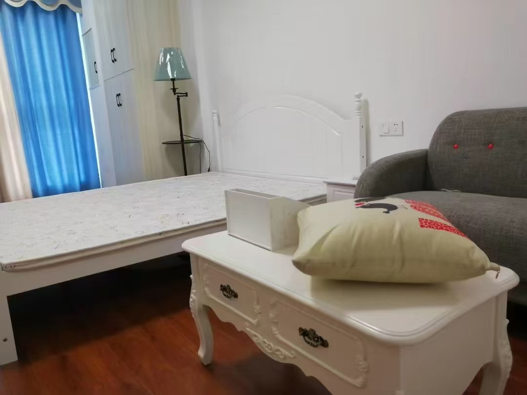 鸿星新天地  1室1厅1卫    1000.0元/月室内图