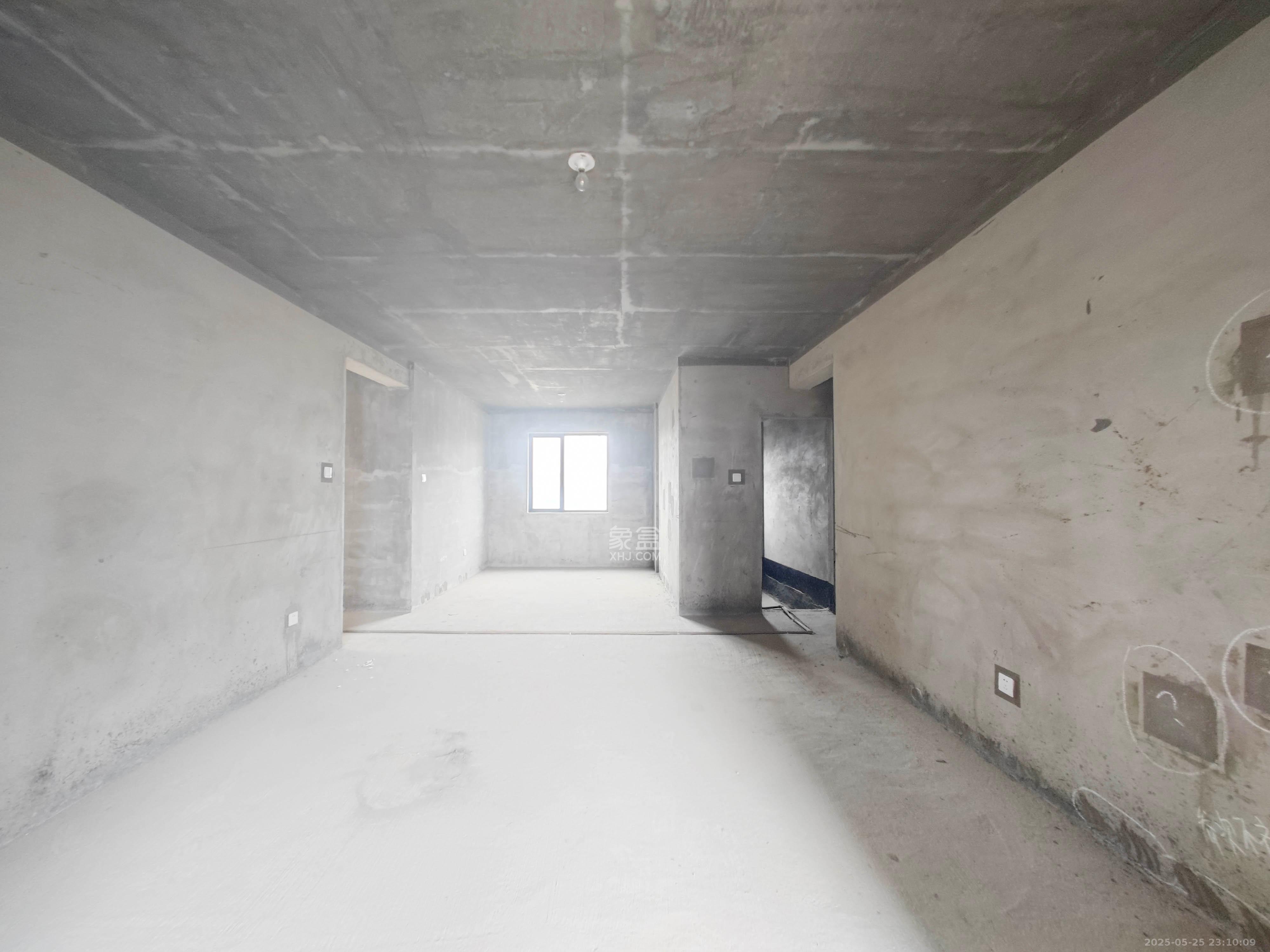 中建嘉和城  4室2厅2卫   115.00万