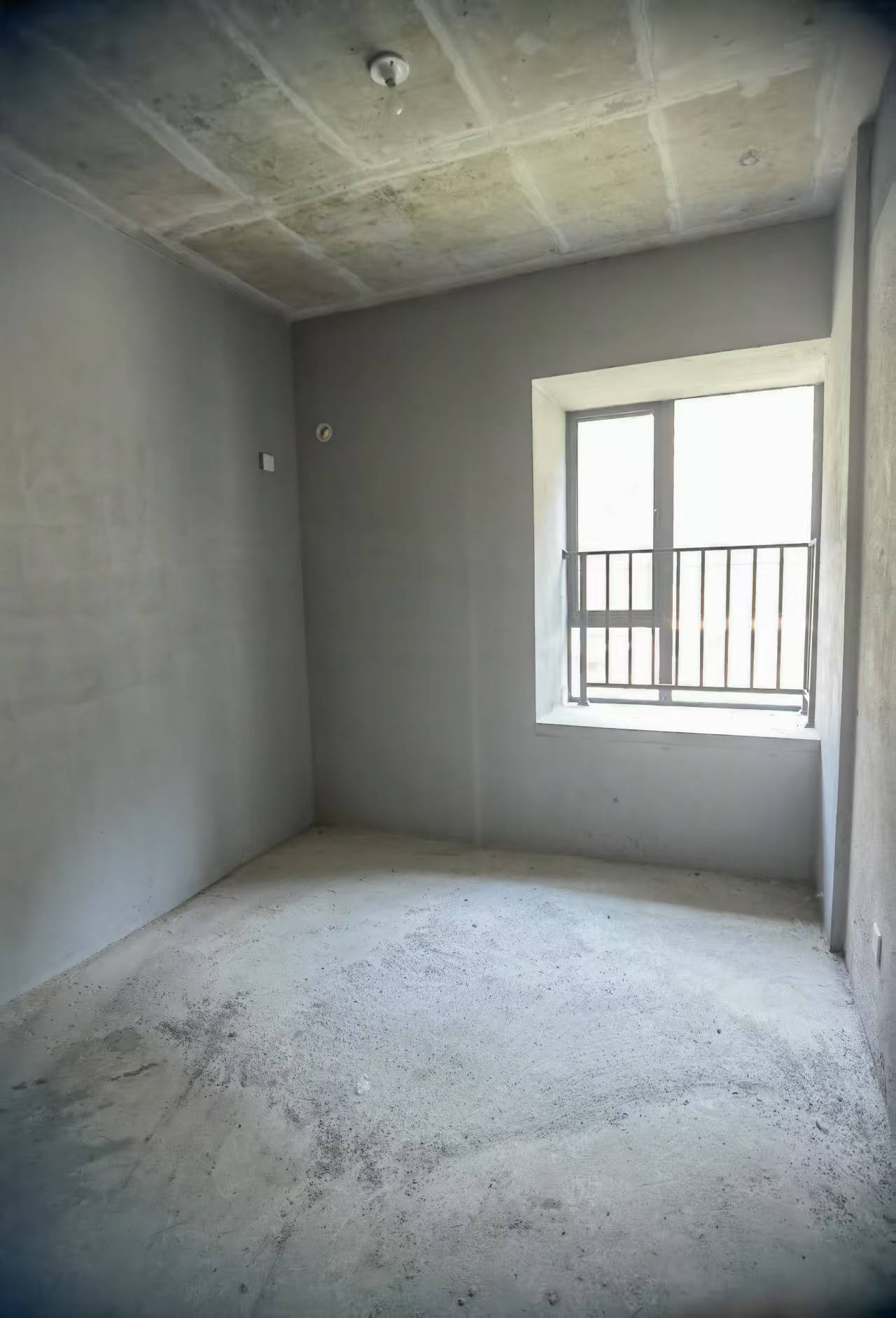 中建凤栖台  4室2厅2卫   57.80万卧室