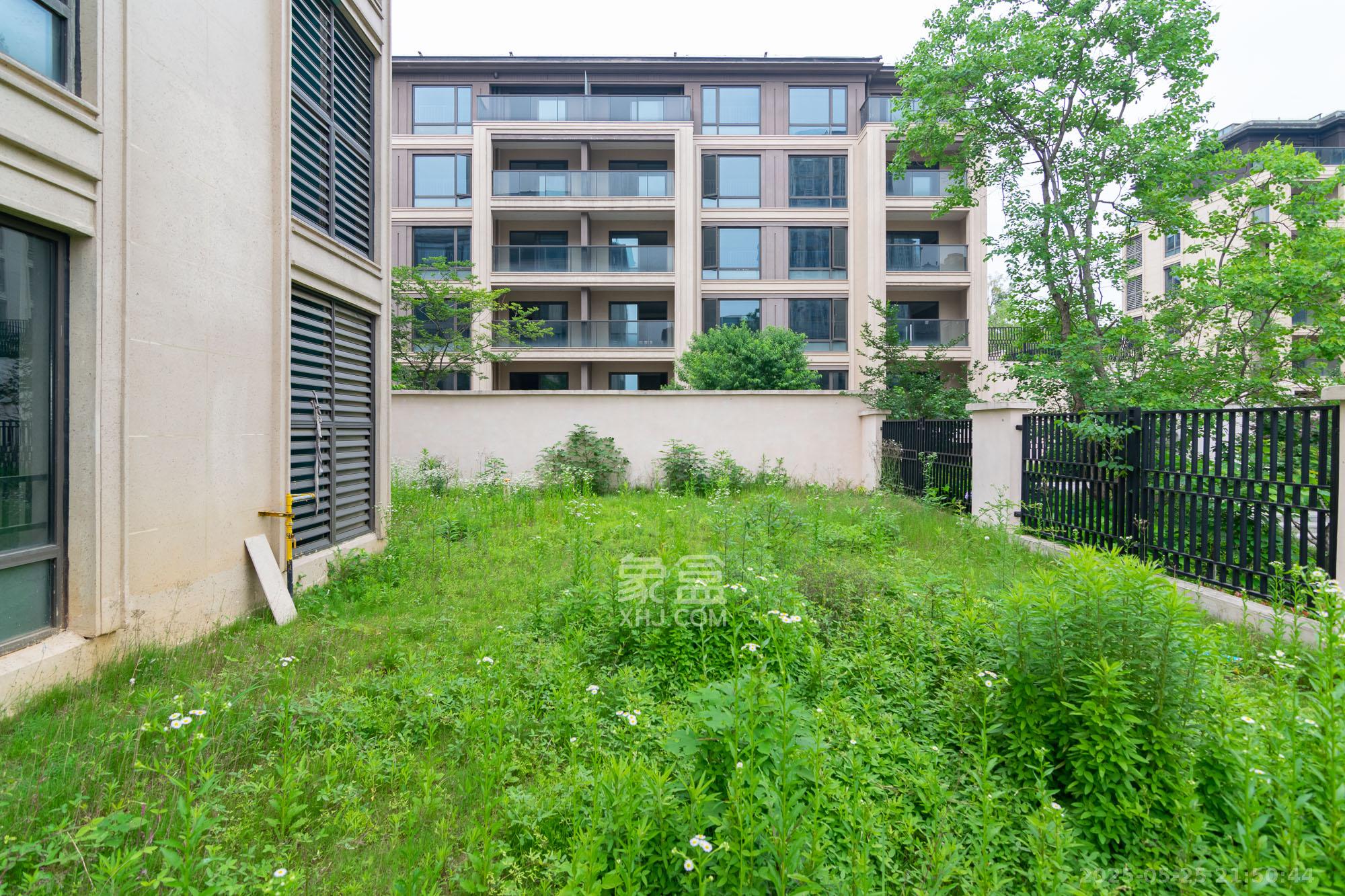 绿城高尔夫小镇  5室2厅3卫    285.0万 绿城高尔夫小镇  5室2厅3卫    285.0万其他