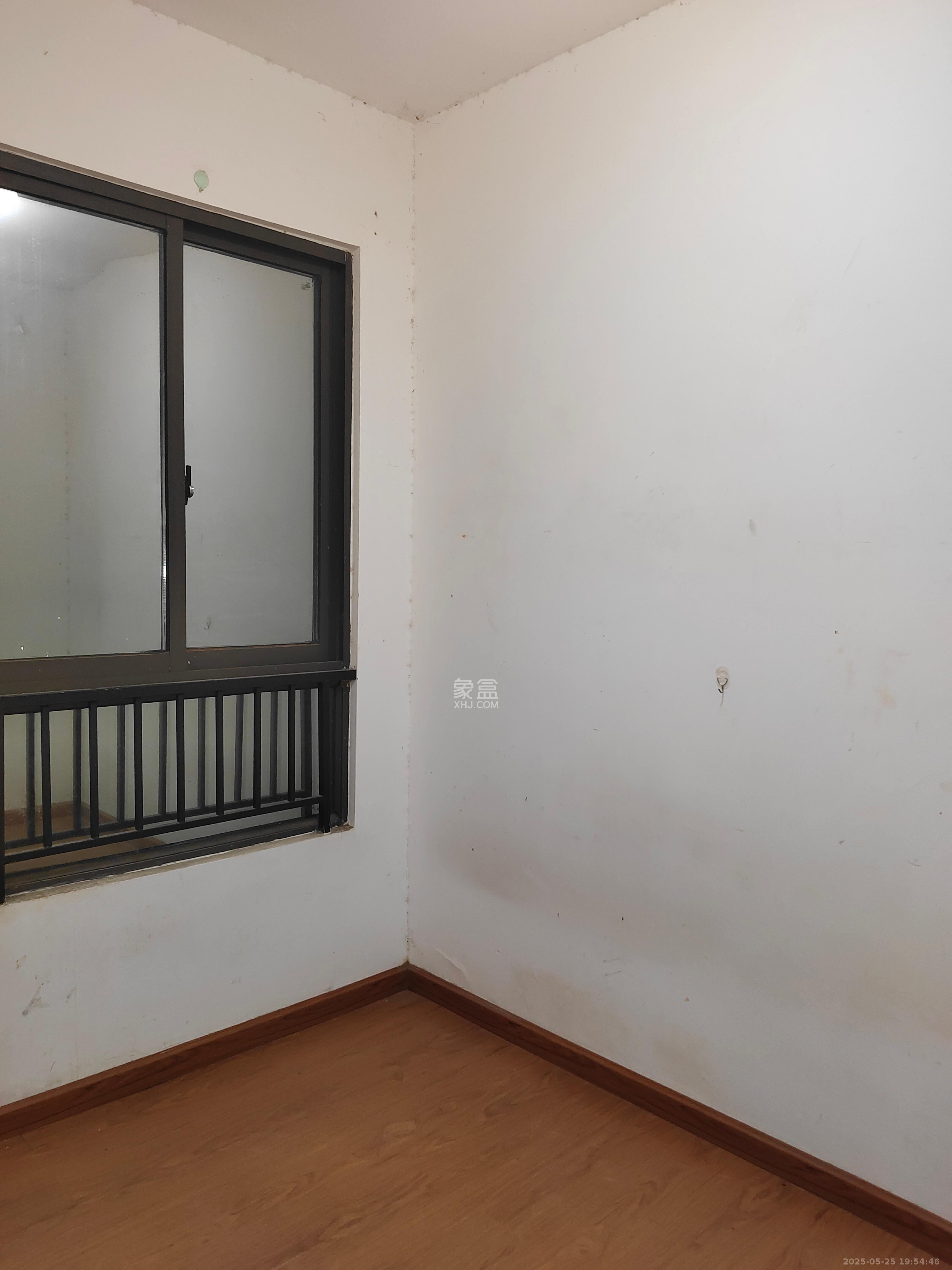 中信凯旋蓝岸(中信新城三期) 3室2厅1卫 1800.0元/月 中信凯旋蓝岸(中信新城三期) 3室2厅1卫 1800.0元/月室内图