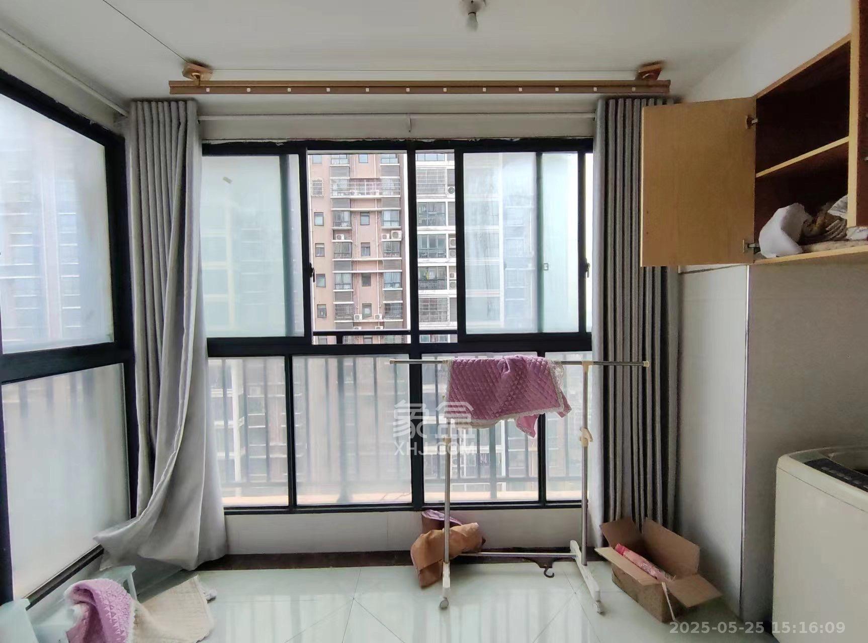 曙光领峰(曙光家园)  3室2厅1卫    2800.0元/月 曙光领峰(曙光家园)  3室2厅1卫    2800.0元/月室内图