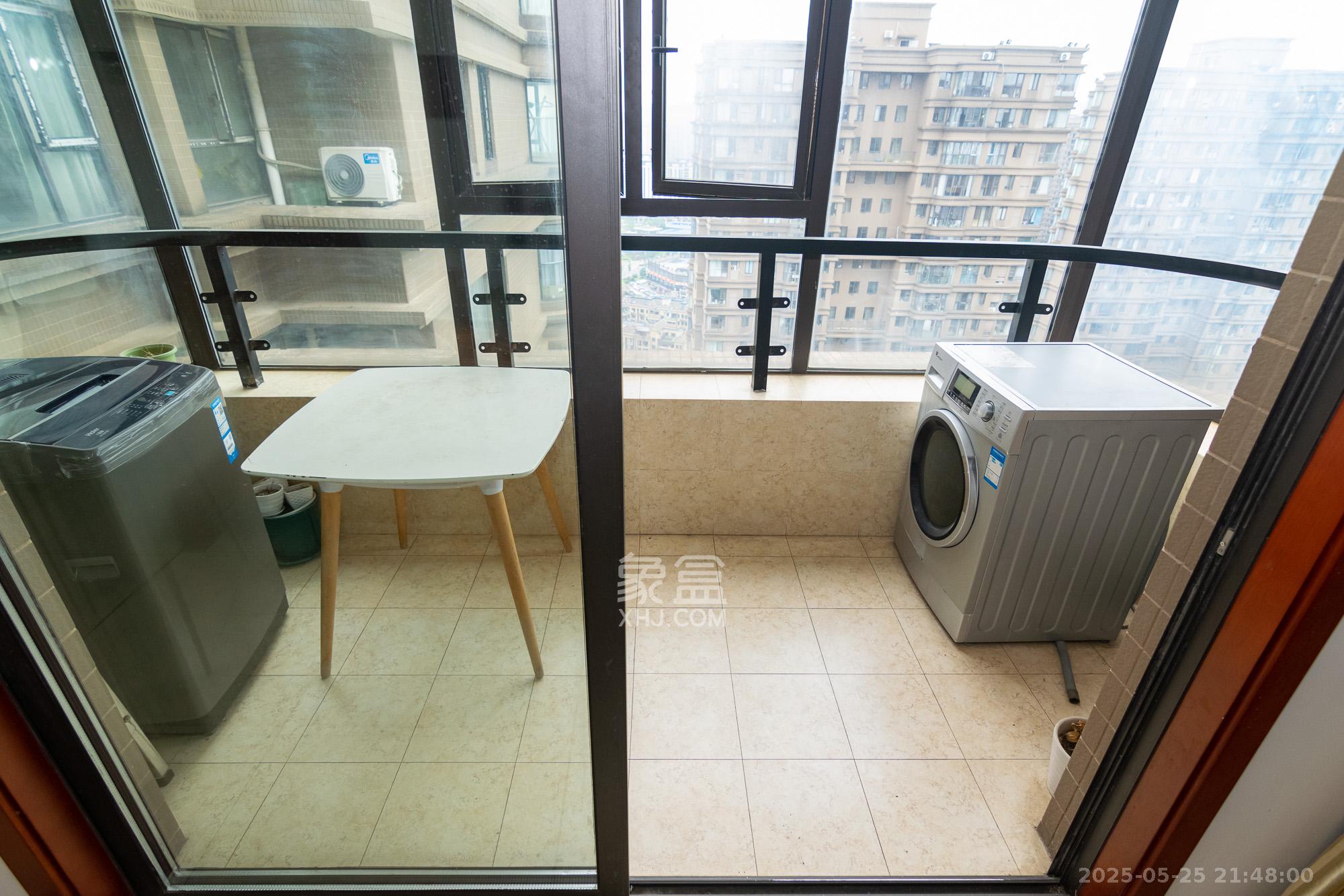 润和紫郡一期  4室2厅1卫    110.0万阳台