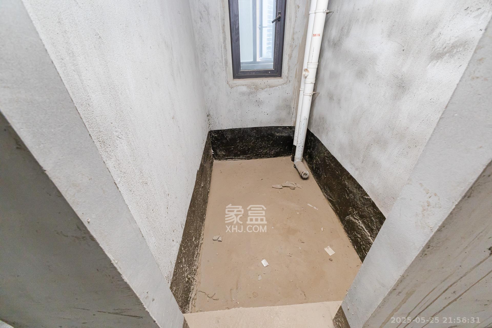 勤诚达境界城  4室2厅2卫    90.0万 勤诚达境界城  4室2厅2卫    90.0万卫生间