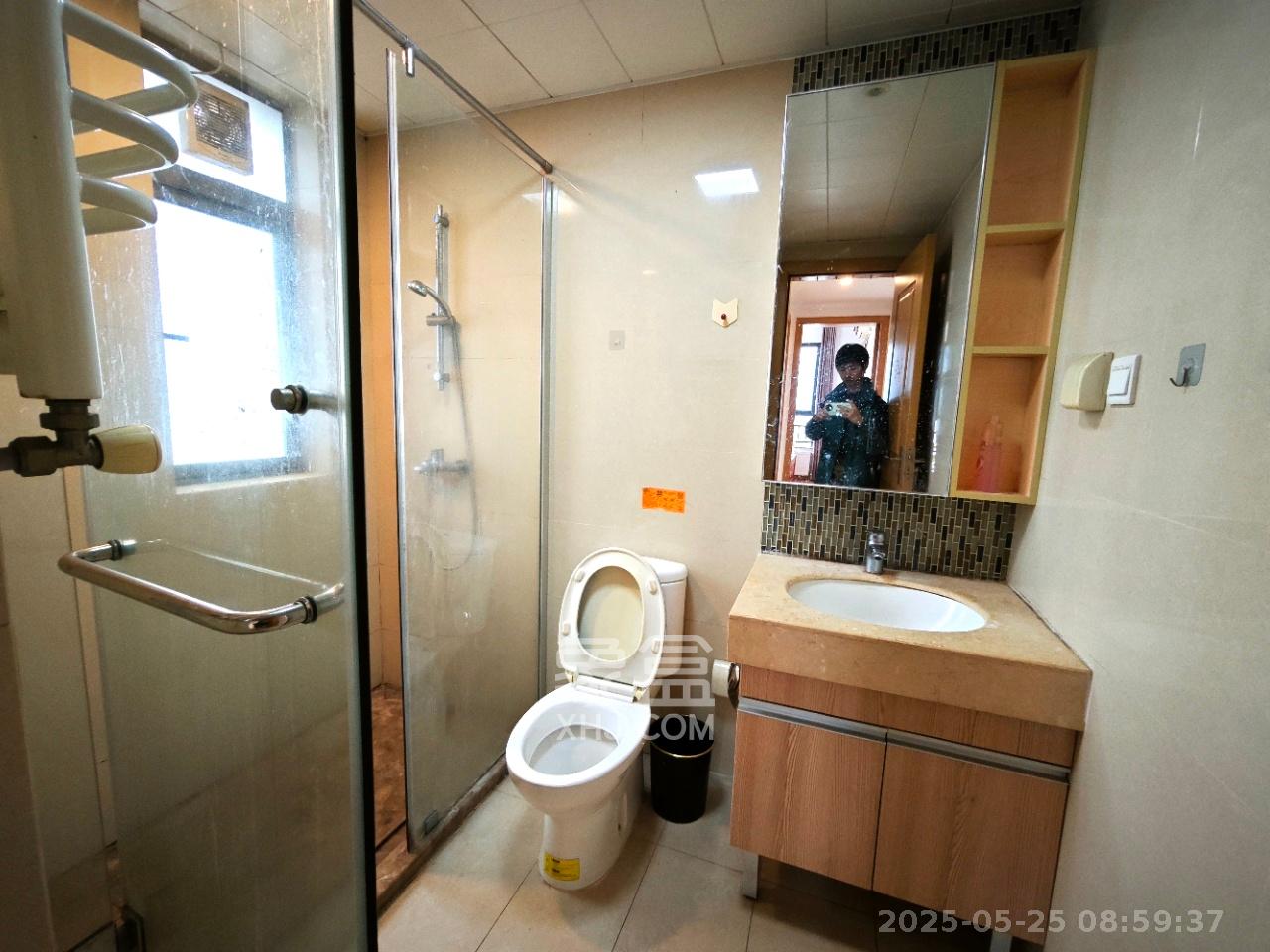 珠江郦城探香里 2室2厅1卫 2300.0元/月 珠江郦城探香里 2室2厅1卫 2300.0元/月室内图