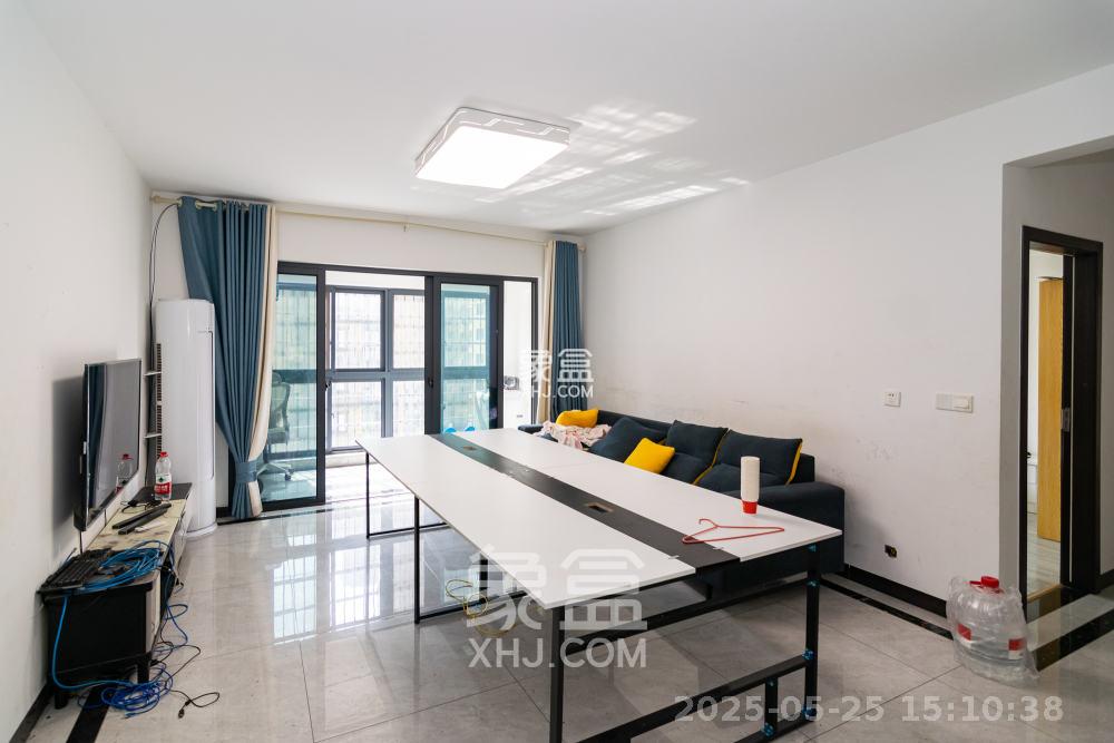 澳海澜庭  5室2厅2卫    2500.0元/月 澳海澜庭  5室2厅2卫    2500.0元/月室内图