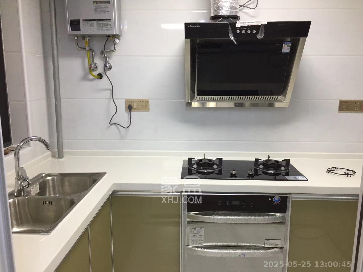 海伦春天  3室2厅2卫   2300.00元/月室内图
