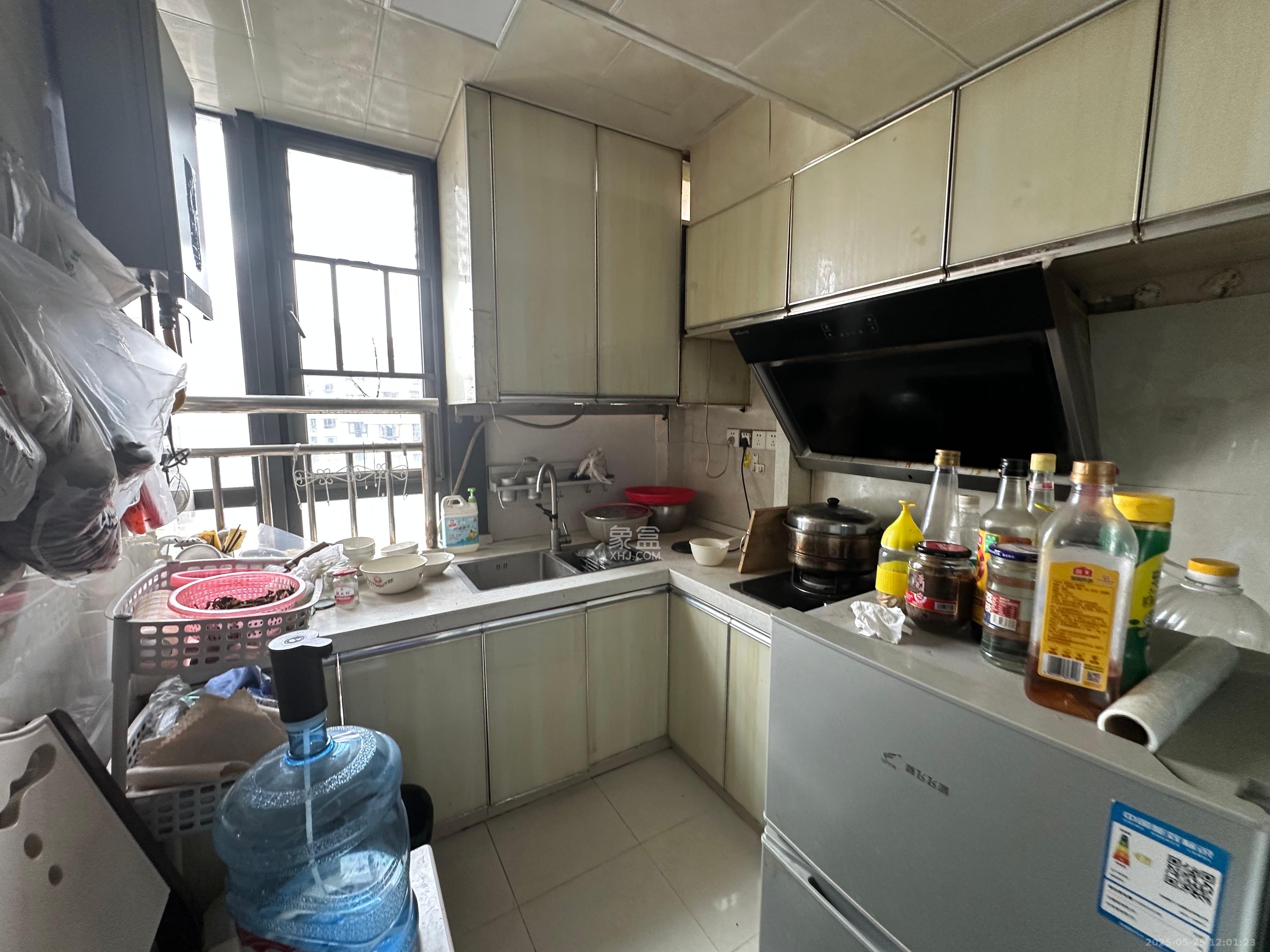 丰园城(鄱阳小区二期) 1室1厅1卫 1400.0元/月 丰园城(鄱阳小区二期) 1室1厅1卫 1400.0元/月室内图