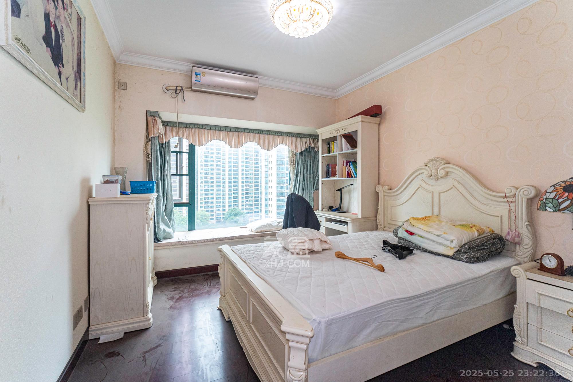 恒大雅苑 3室2厅2卫 120.0万 恒大雅苑 3室2厅2卫 120.0万卧室