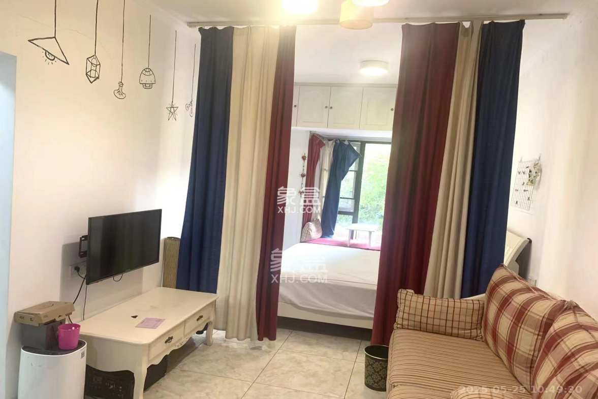 绿地公馆(绿地名邸)  1室1厅1卫    1400.0元/月 绿地公馆(绿地名邸)  1室1厅1卫    1400.0元/月室内图