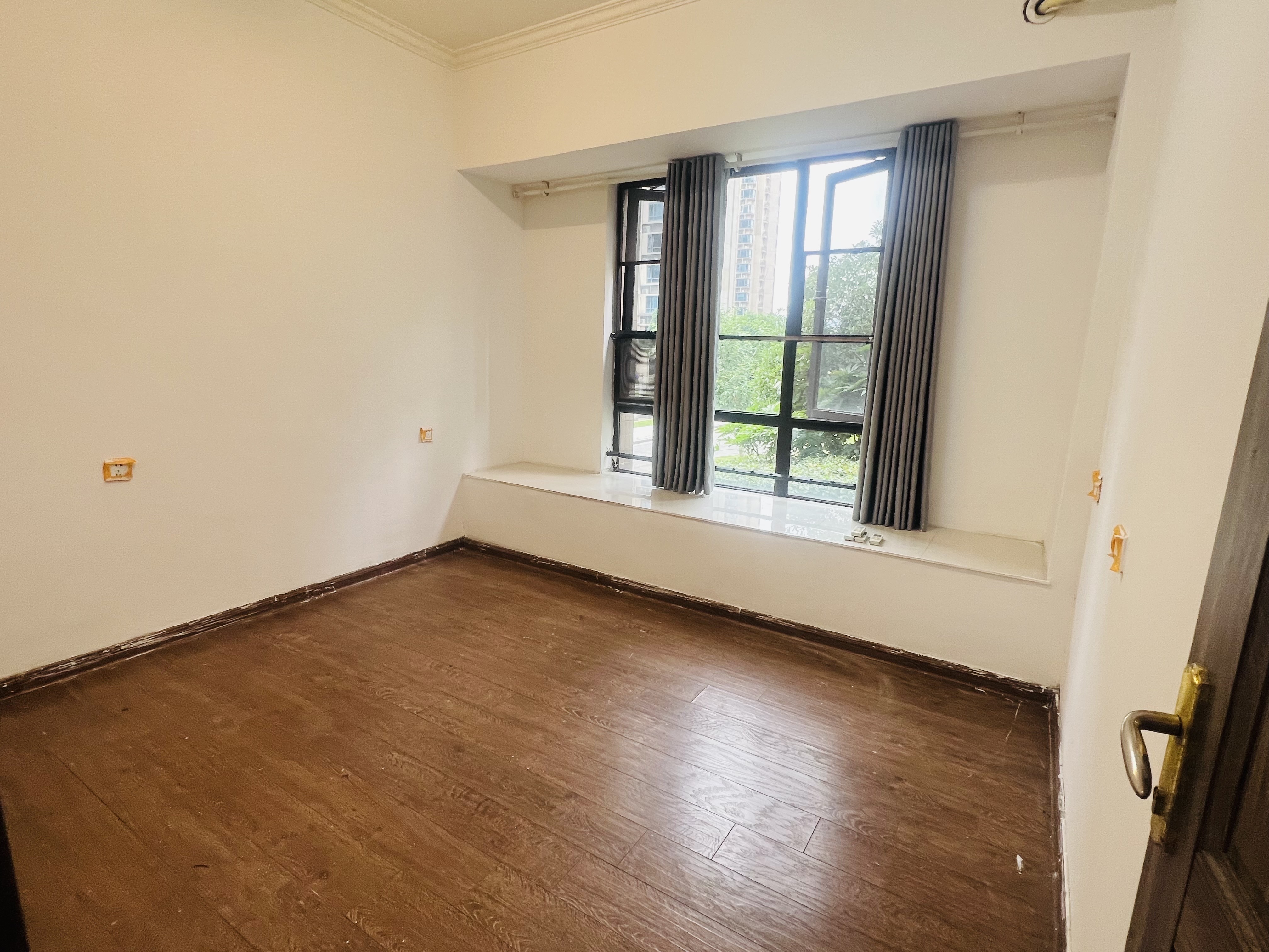 碧桂园 4室2厅2卫 2000.0元/月 碧桂园 4室2厅2卫 2000.0元/月室内图