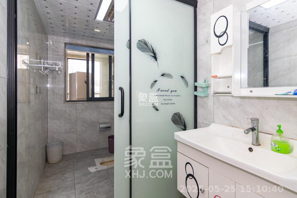 澳海澜庭  5室2厅2卫    2500.0元/月 澳海澜庭  5室2厅2卫    2500.0元/月室内图