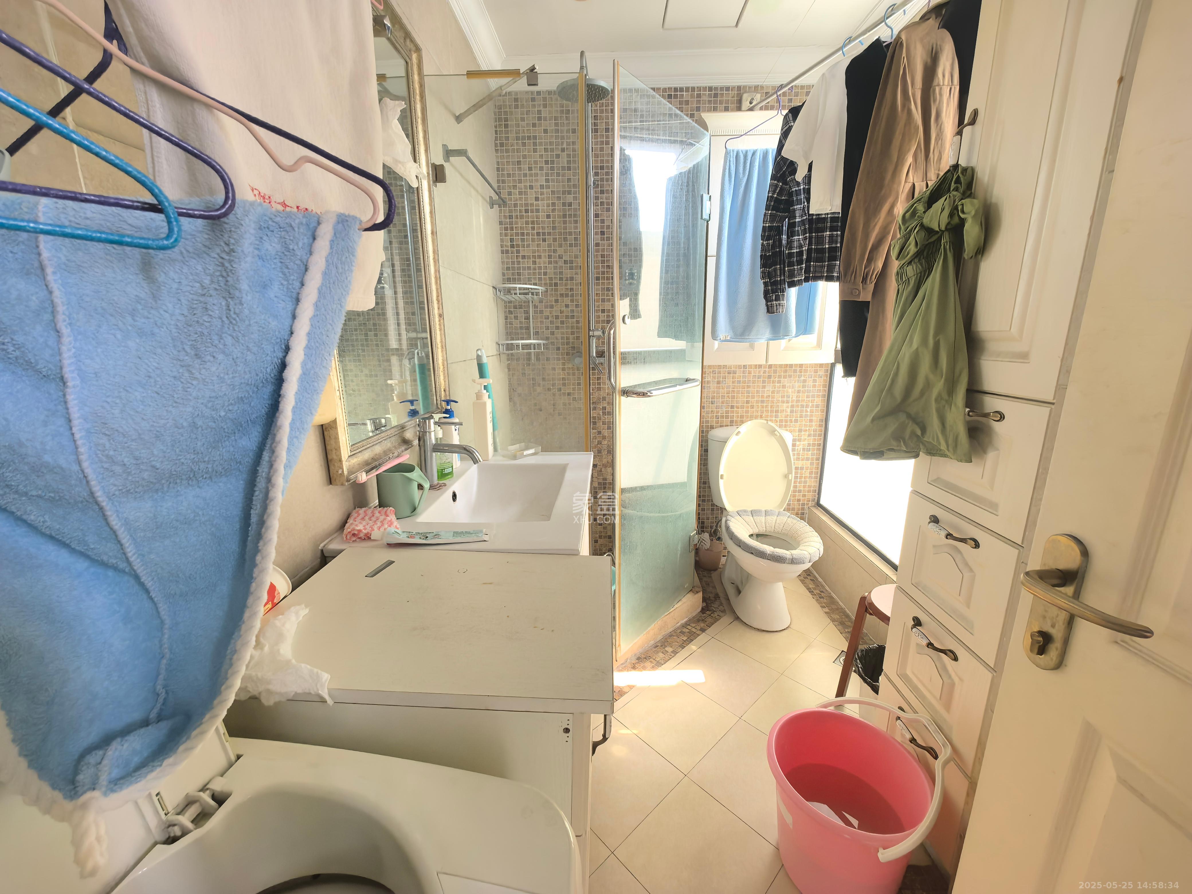 郡原广场  1室1厅1卫    1500.0元/月室内图