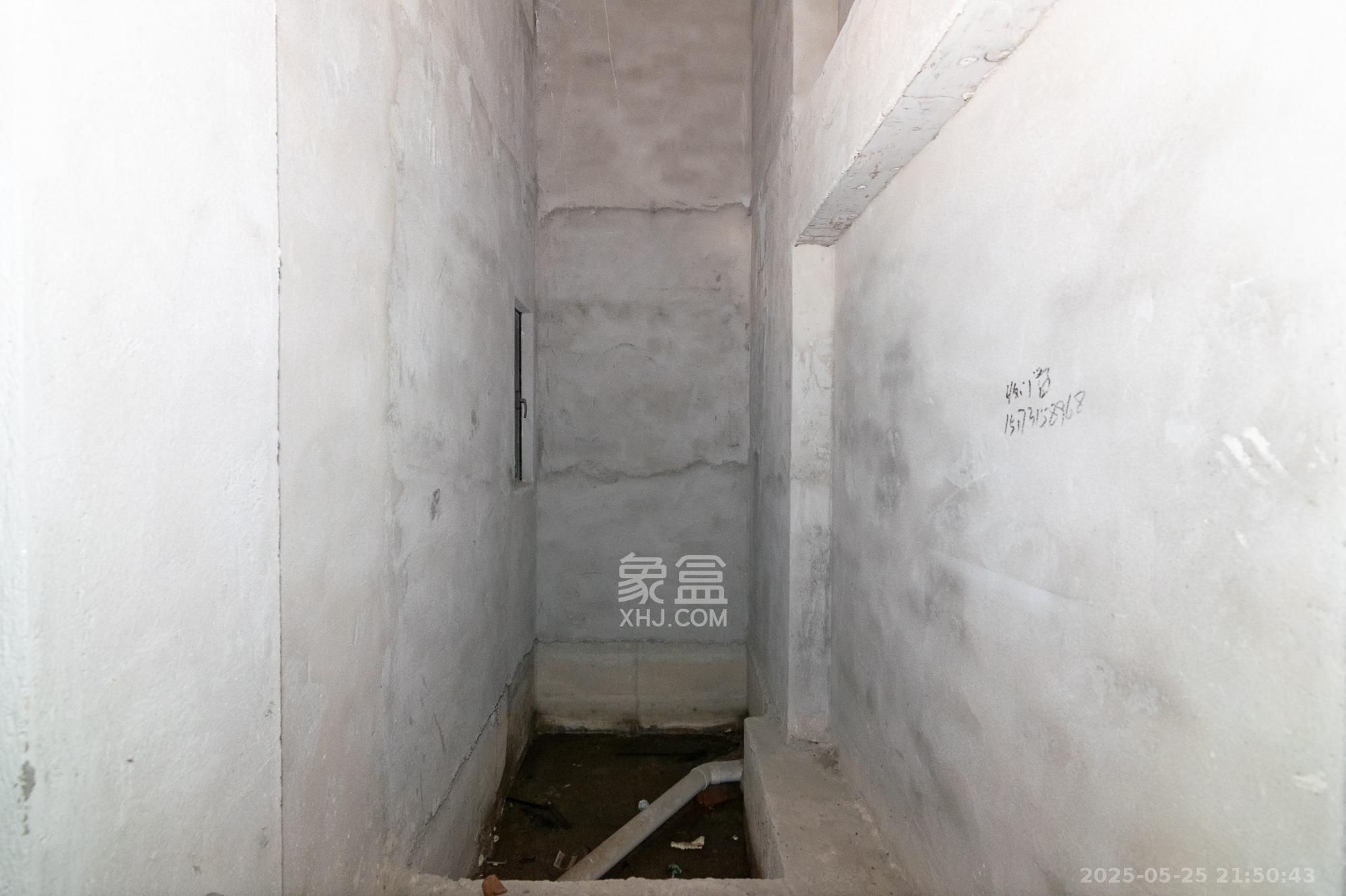 绿城高尔夫小镇  5室2厅3卫    285.0万 绿城高尔夫小镇  5室2厅3卫    285.0万卫生间