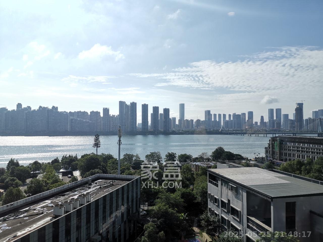 万科里金域国际  4室2厅2卫    12800.0元/月室内图