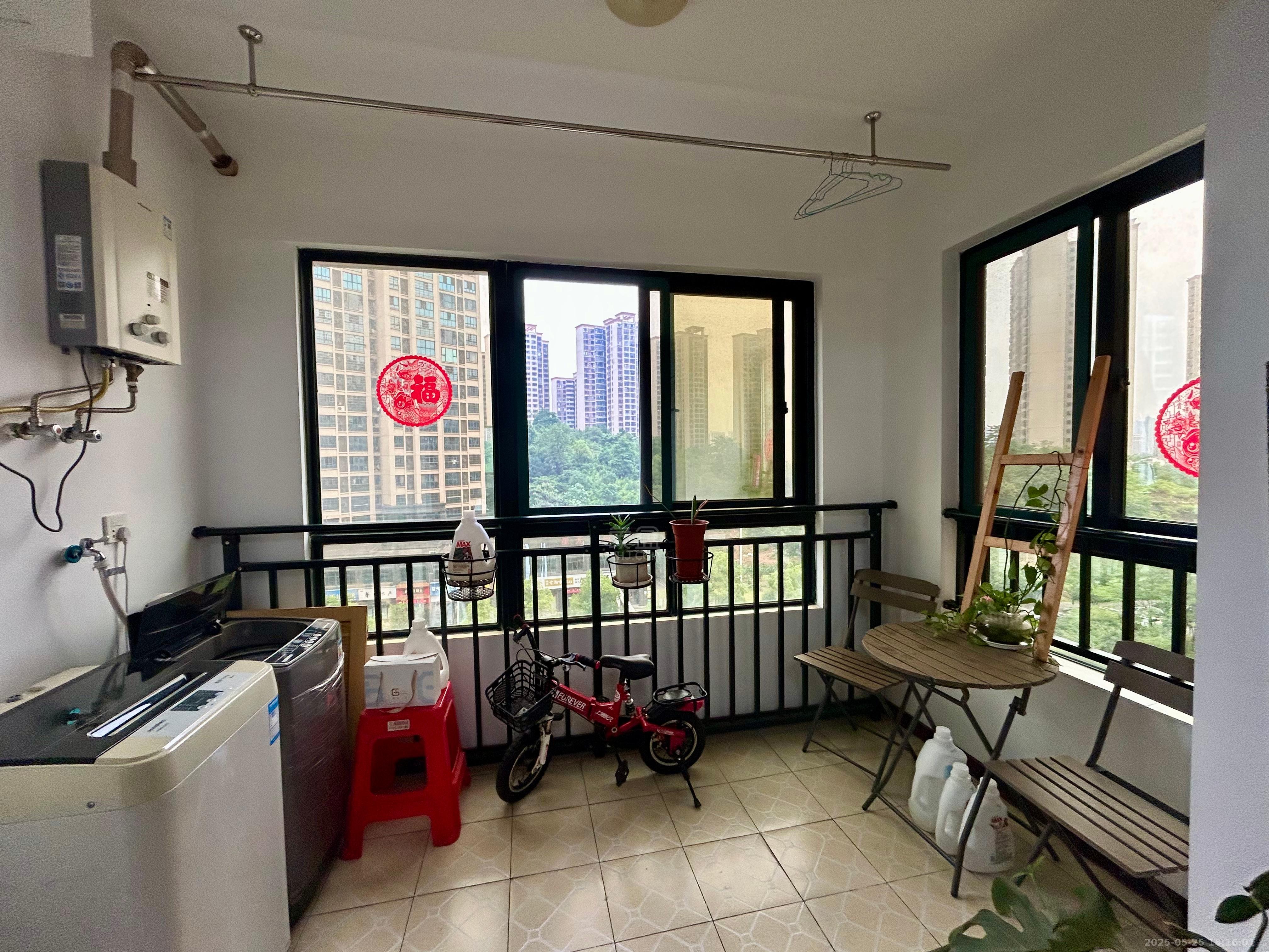 颐景园  4室2厅2卫    2500.0元/月室内图