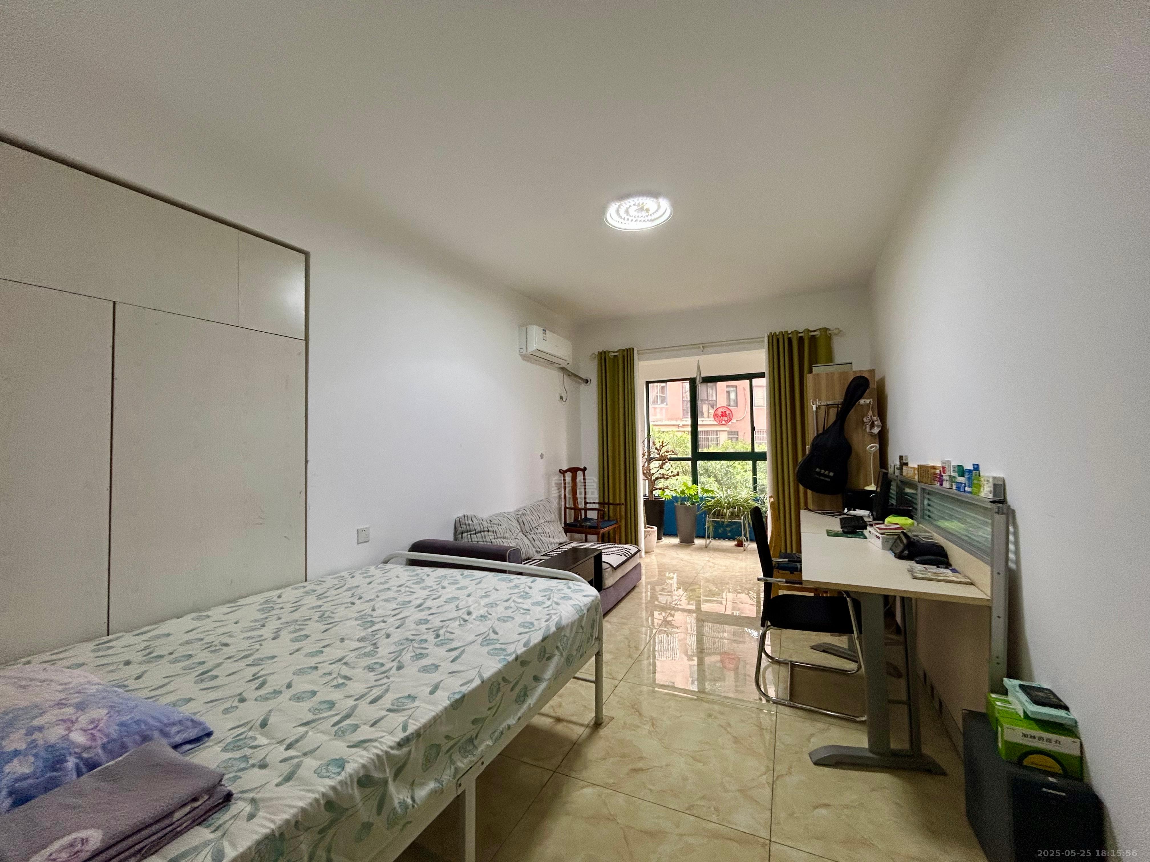 颐景园 4室2厅2卫 2500.0元/月 颐景园 4室2厅2卫 2500.0元/月室内图