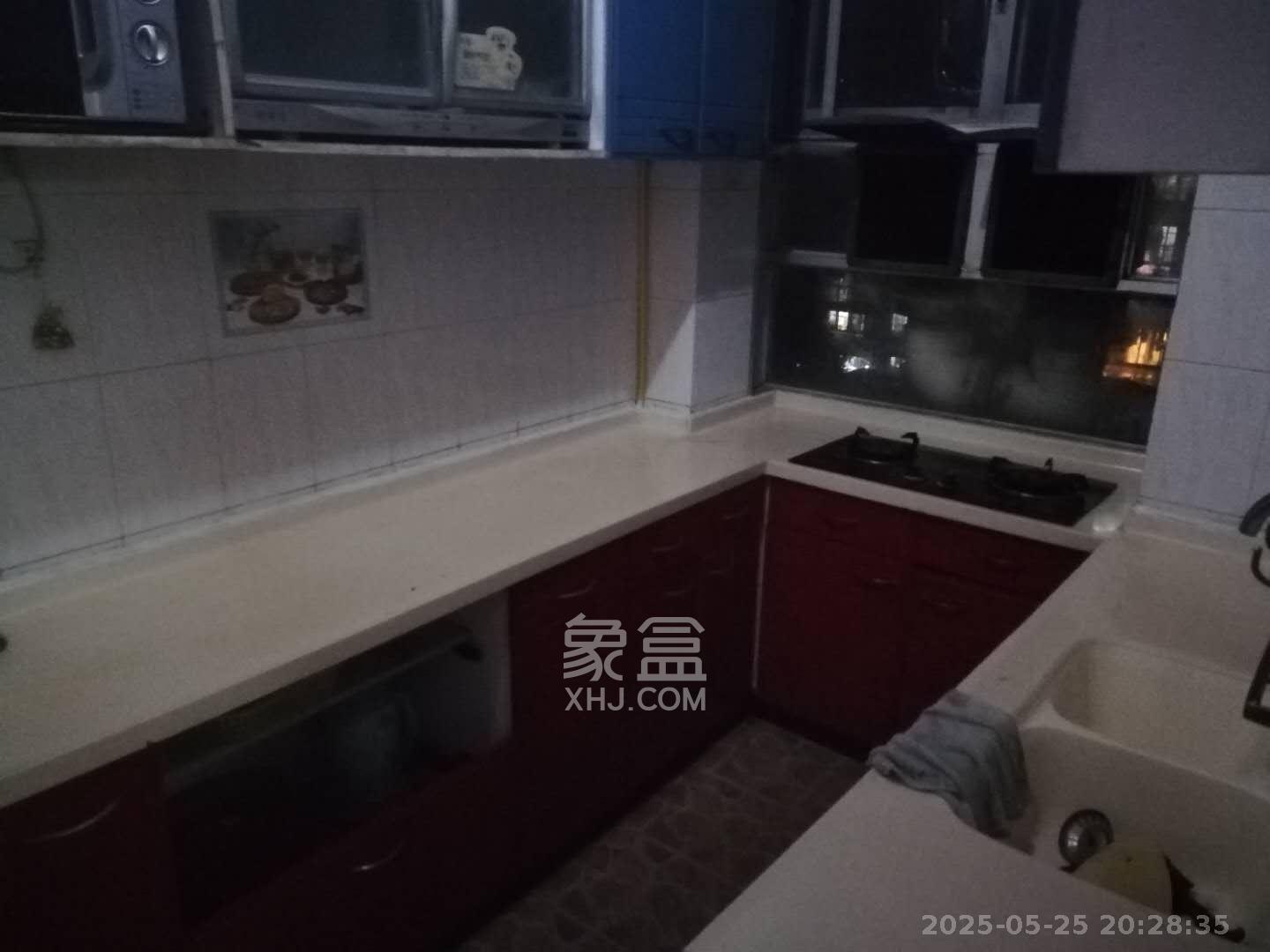 湘卫花苑 3室2厅1卫 2200.0元/月 湘卫花苑 3室2厅1卫 2200.0元/月室内图