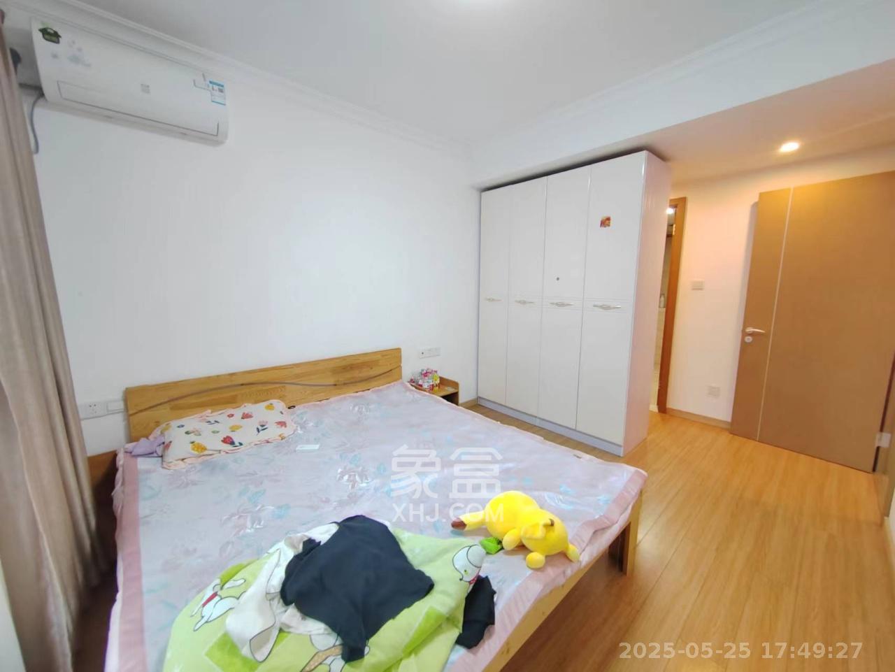 万科魅力之城  3室2厅2卫   2500.00元/月室内图