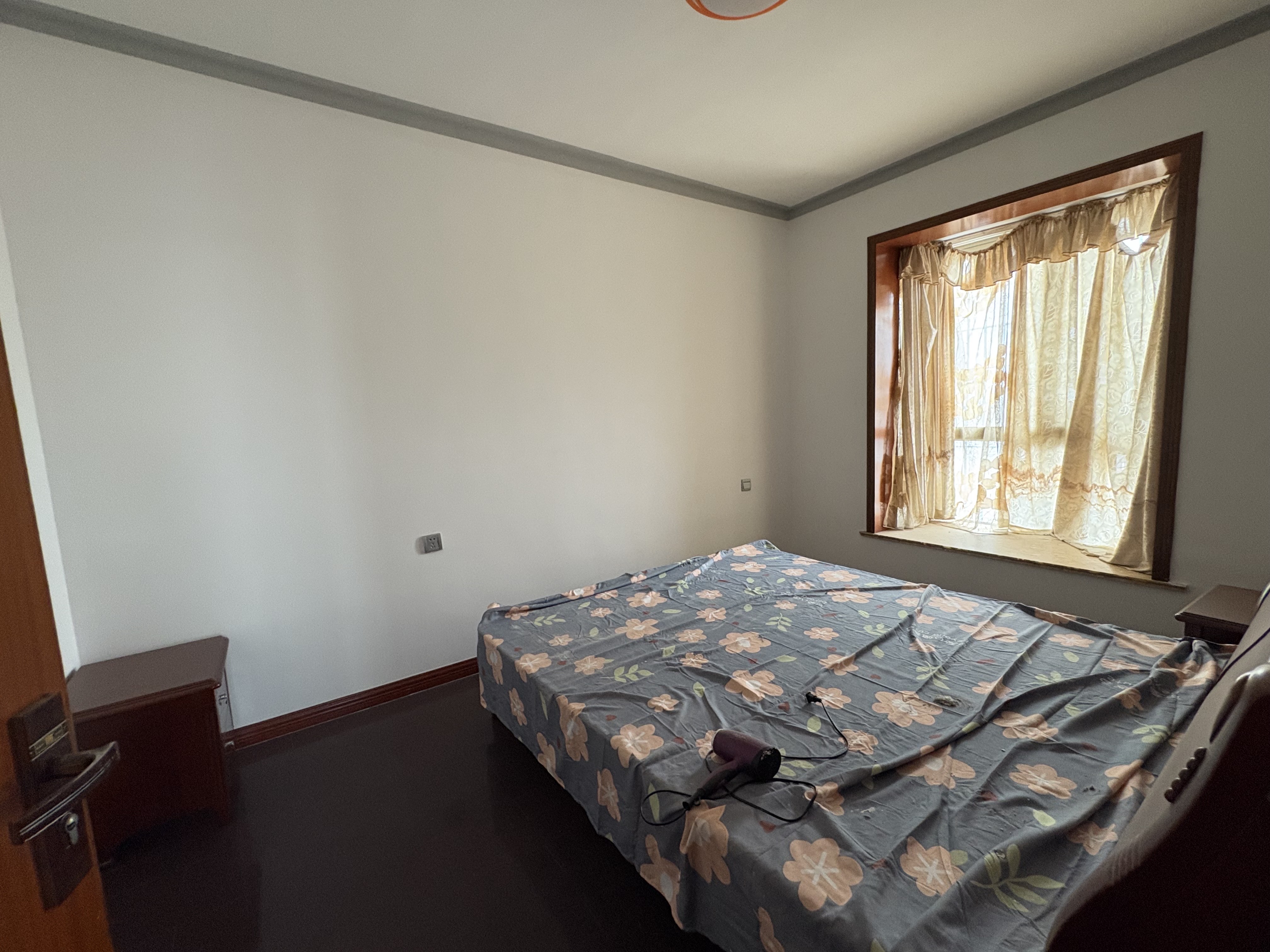 加州阳光小区(吉星阳光) 4室2厅2卫 65.0万 加州阳光小区(吉星阳光) 4室2厅2卫 65.0万客厅