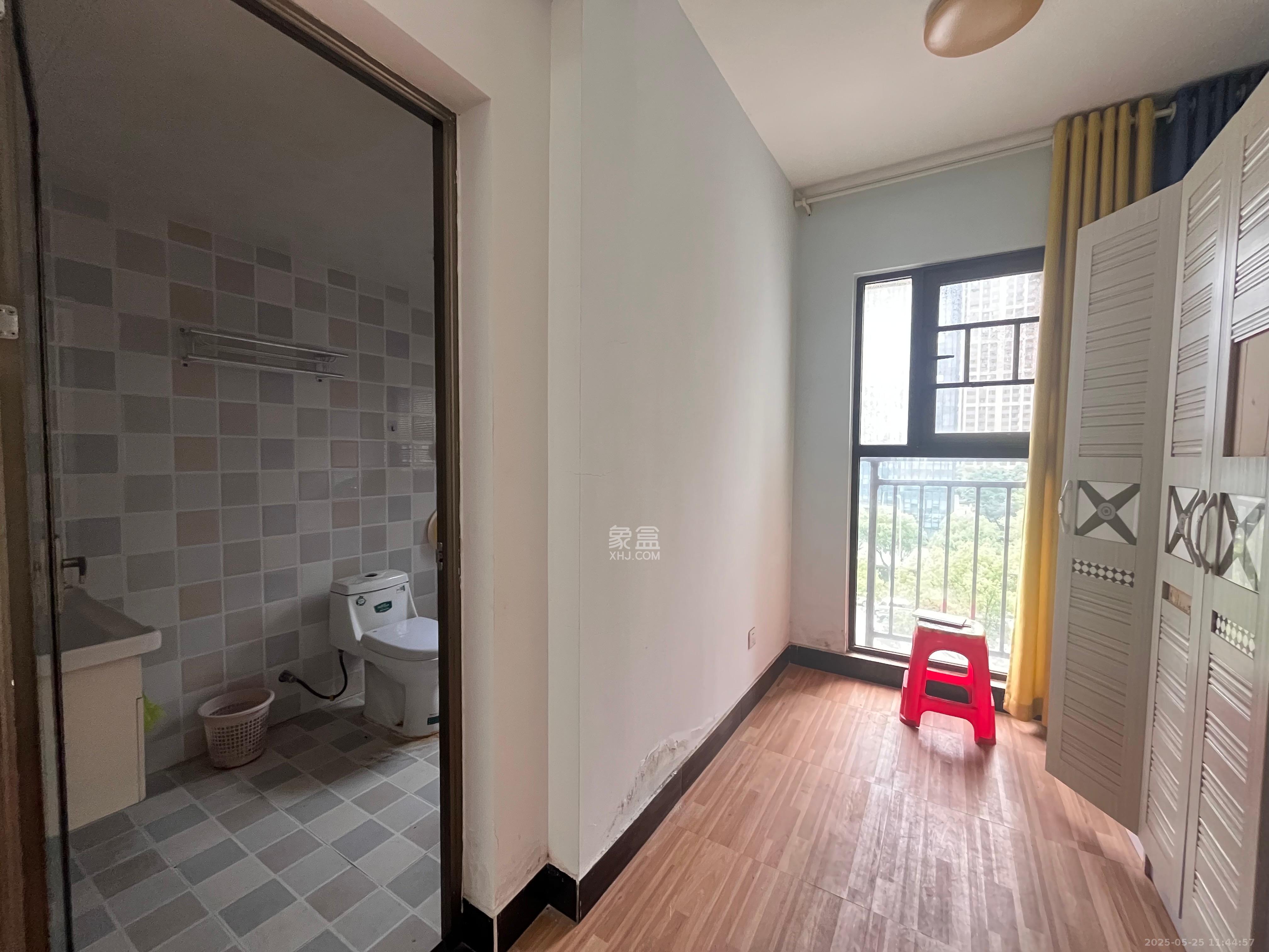 中交中央公园D1区 4室2厅2卫 3400.0元/月 中交中央公园D1区 4室2厅2卫 3400.0元/月室内图