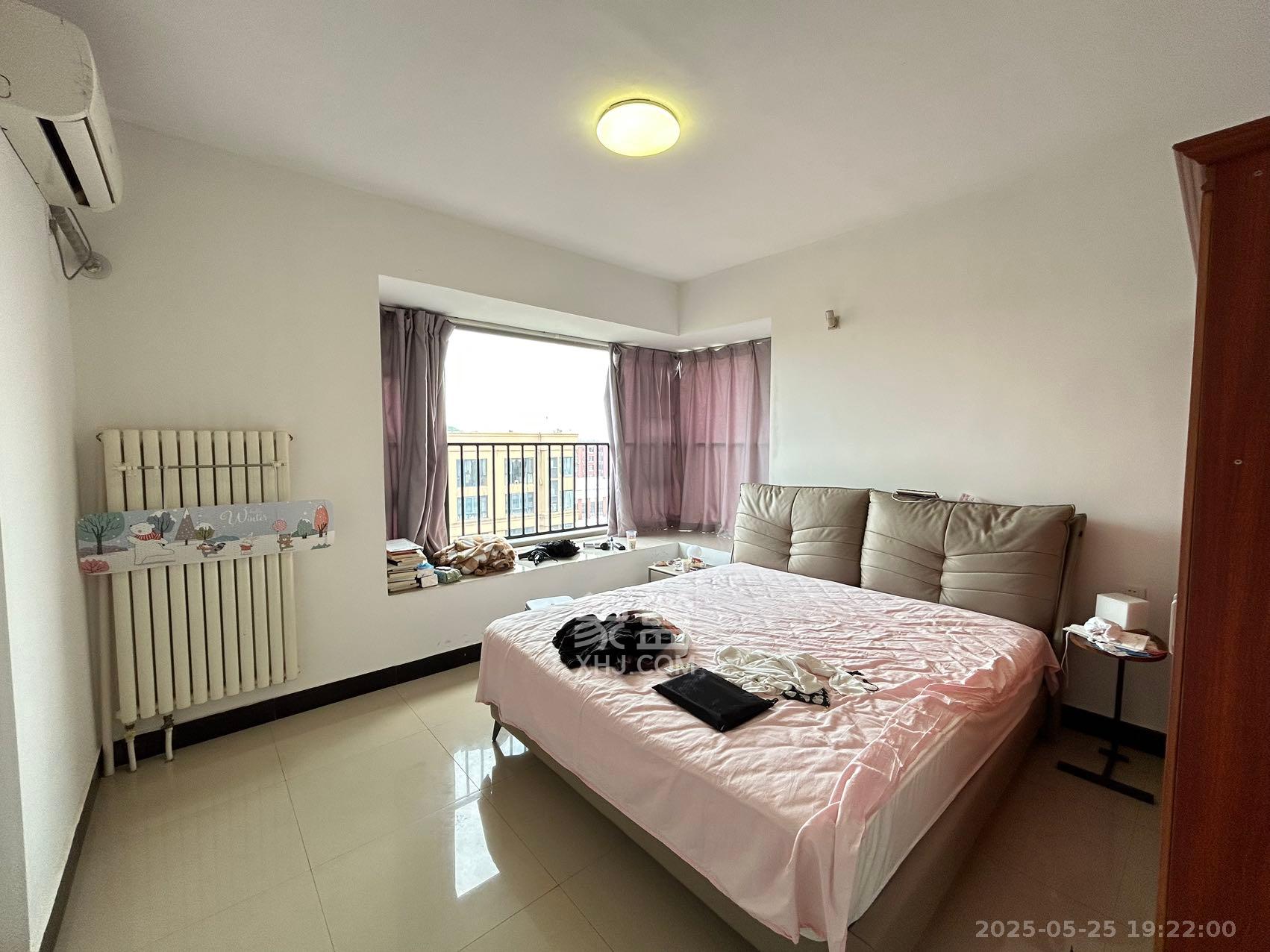 怡海星城 3室2厅2卫 2600.0元/月 怡海星城 3室2厅2卫 2600.0元/月室内图