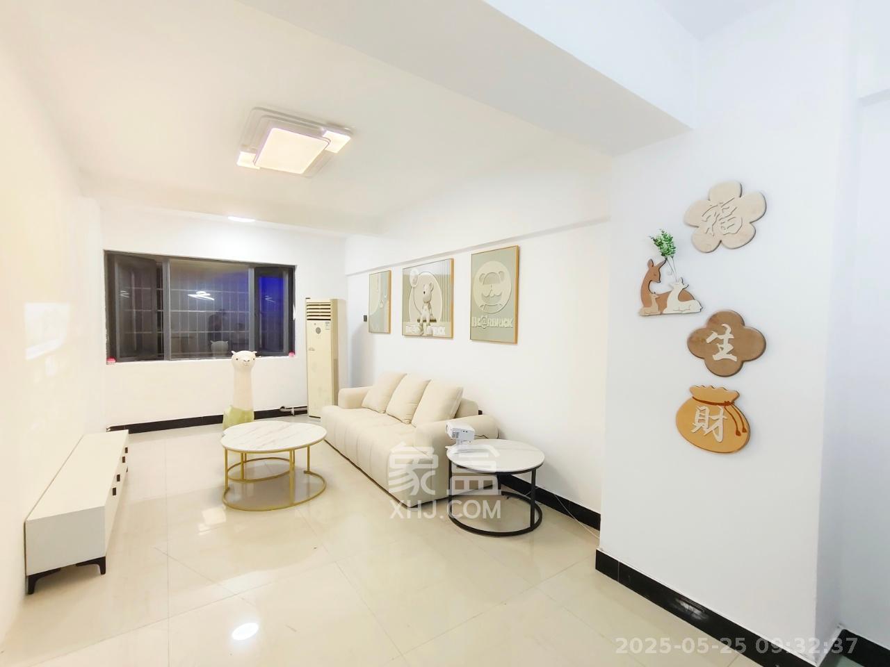 亚商国际 1室1厅1卫 1980.0元/月 亚商国际 1室1厅1卫 1980.0元/月室内图