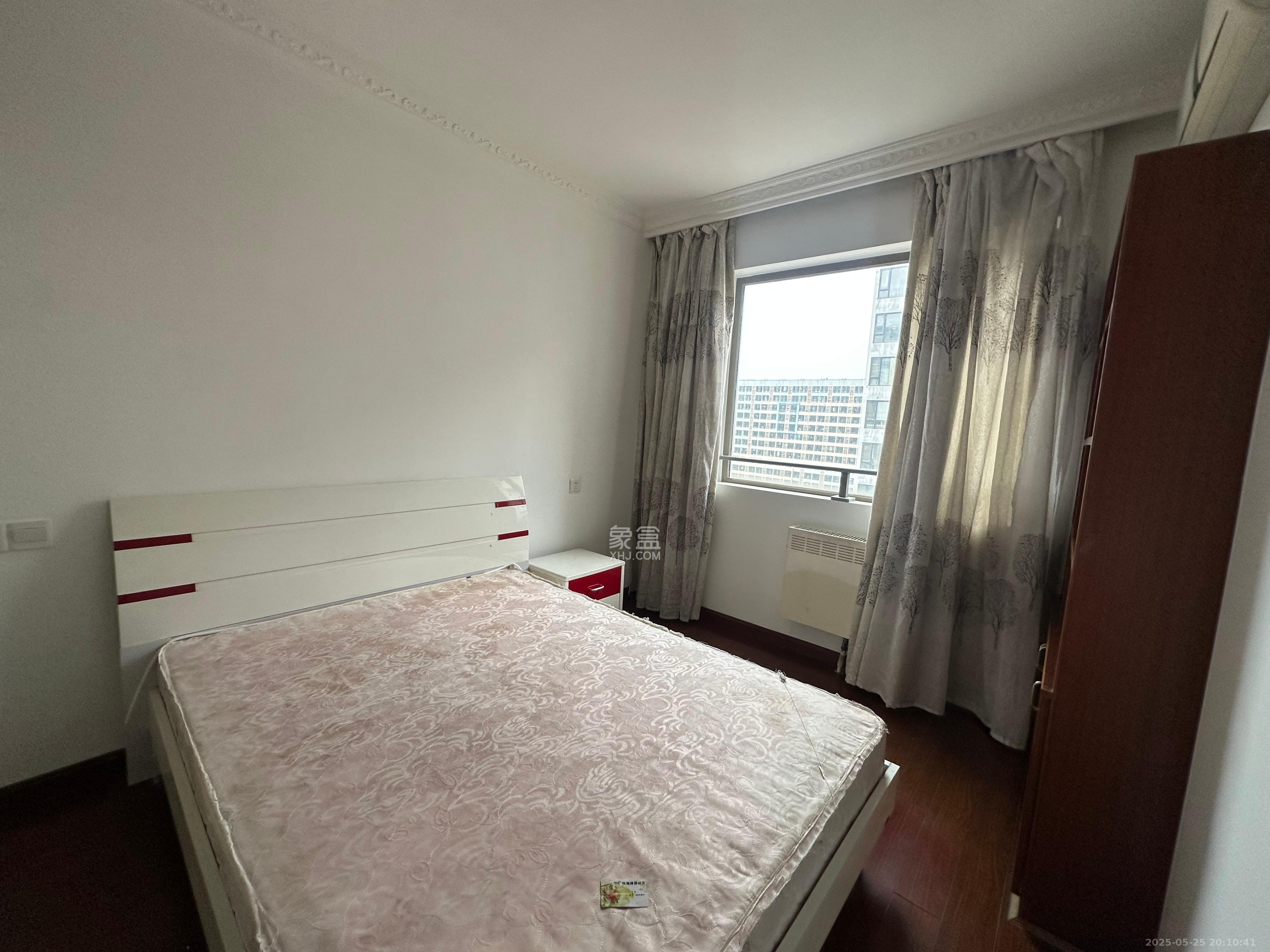 怡海星城 1室2厅1卫 1600.0元/月 怡海星城 1室2厅1卫 1600.0元/月室内图