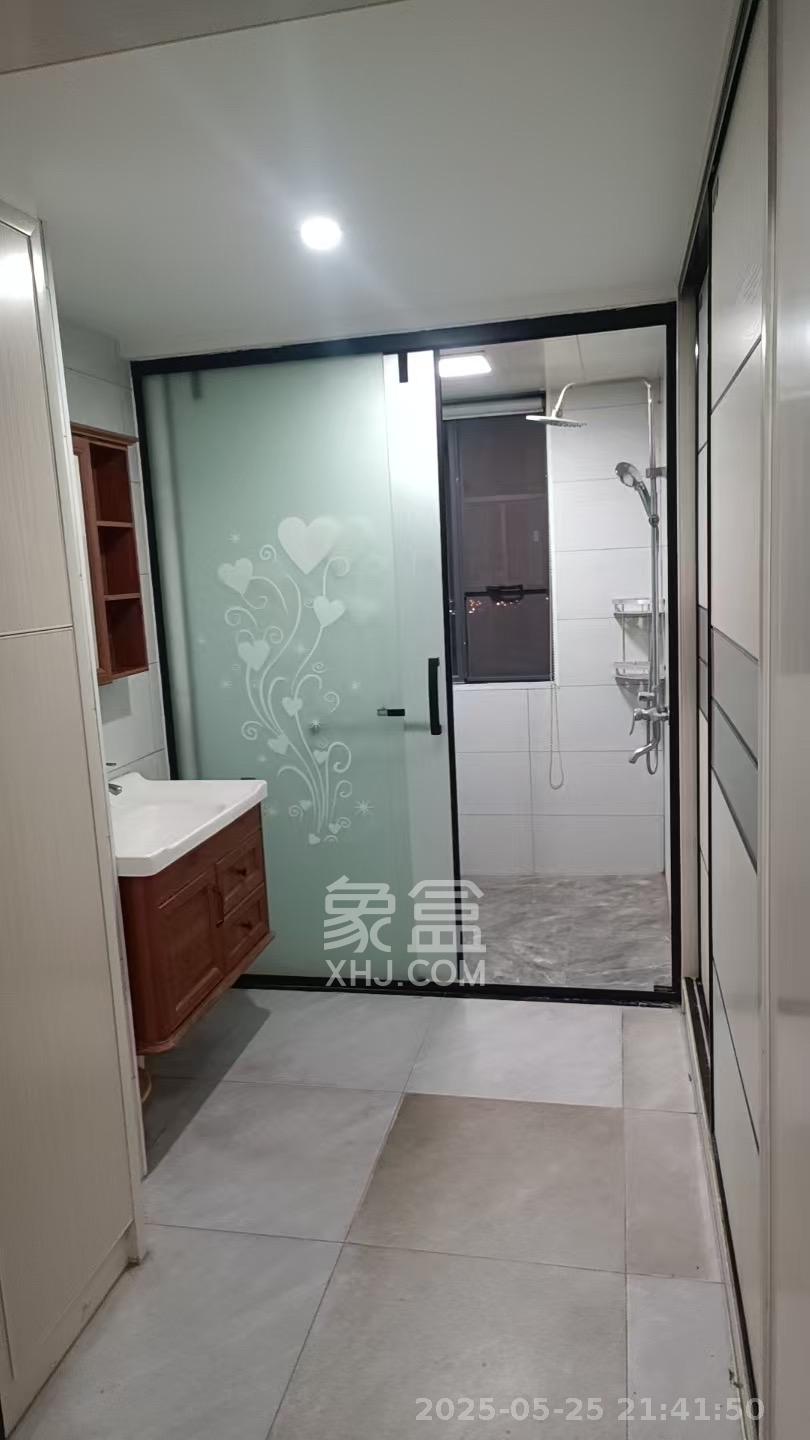 岳华新苑  1室0厅0卫   2600.00元/月室内图