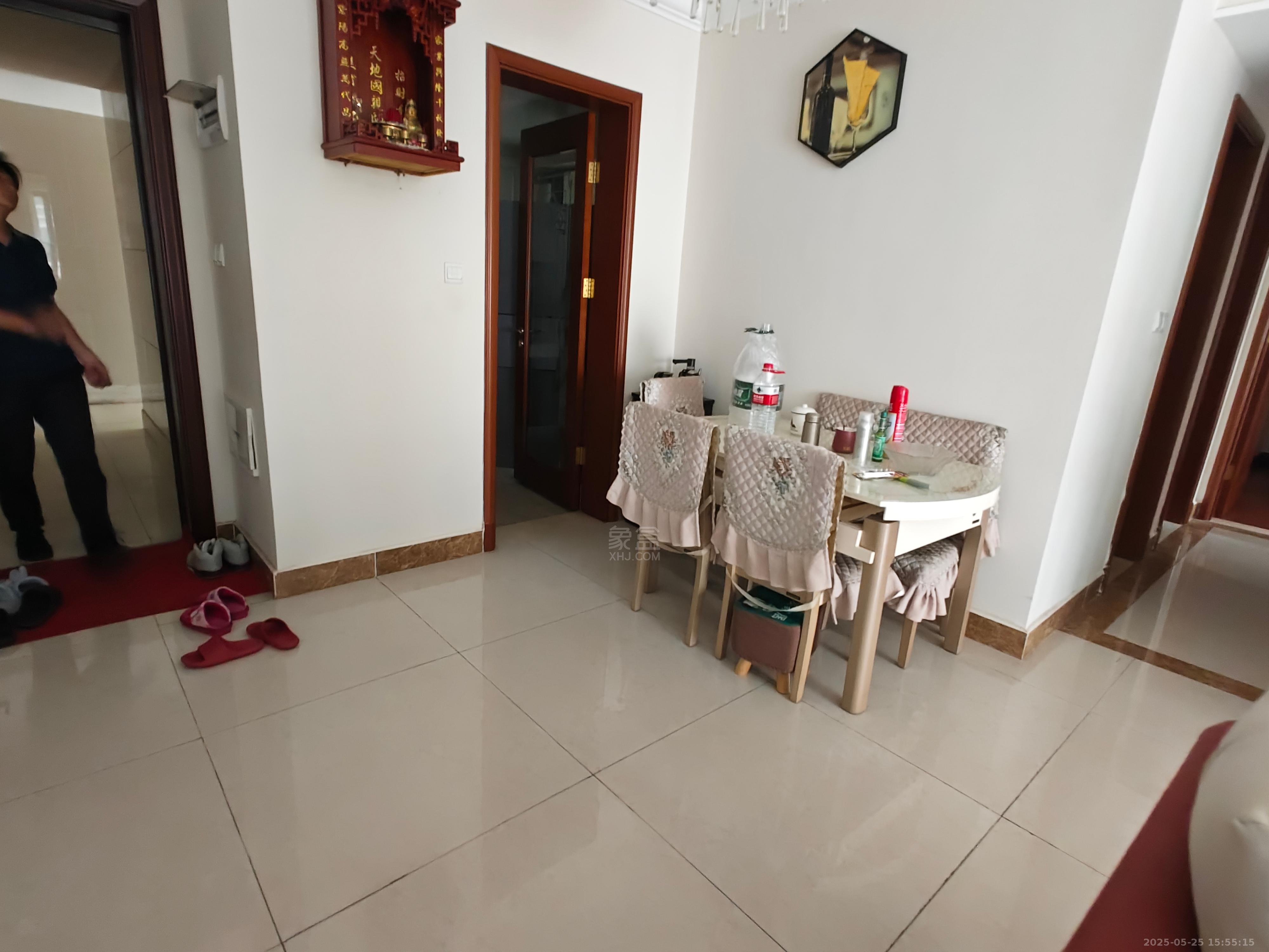 恒大华府 3室2厅2卫 2200.0元/月 恒大华府 3室2厅2卫 2200.0元/月室内图