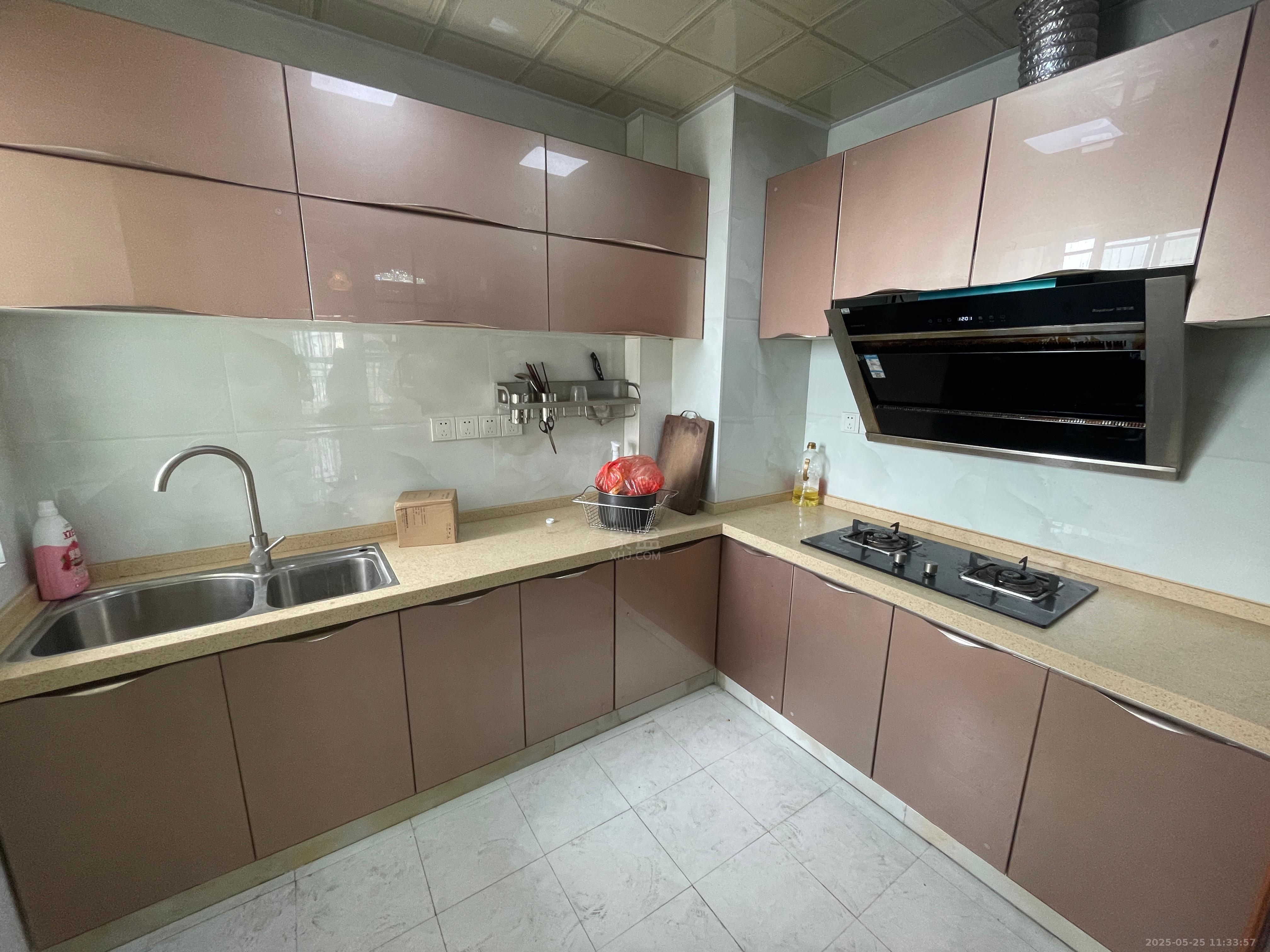 美的城四期 3室2厅2卫 2200.0元/月 美的城四期 3室2厅2卫 2200.0元/月室内图