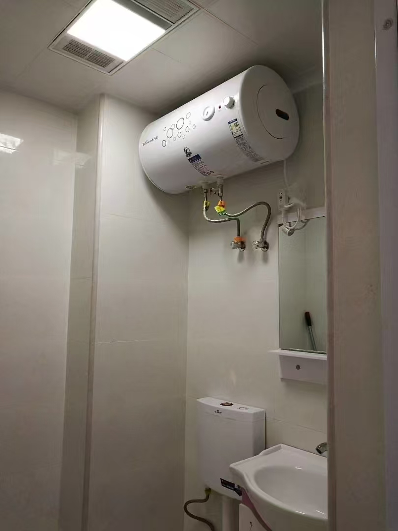 鸿星新天地  1室1厅1卫    1000.0元/月室内图