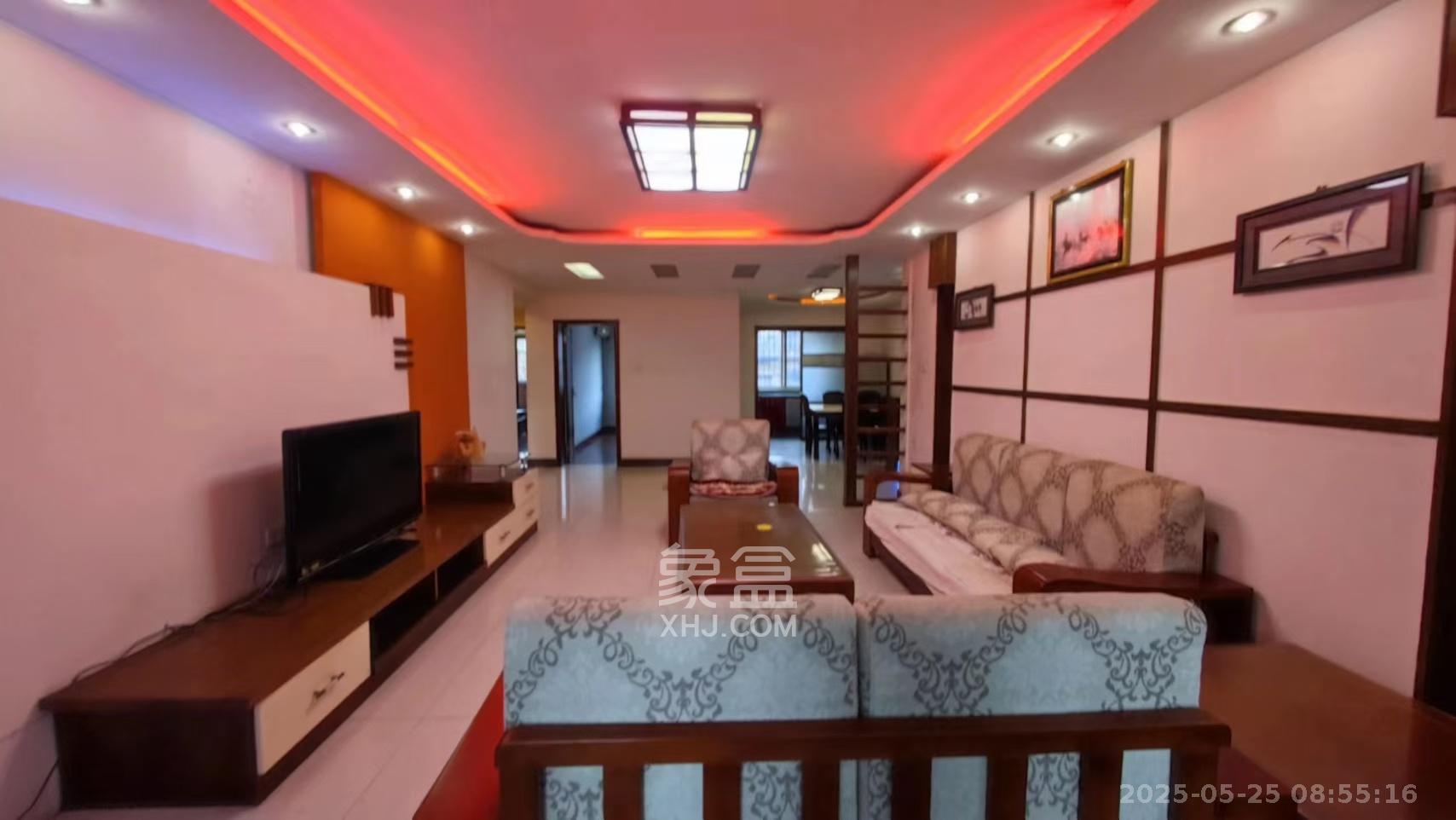 森宇佳园 3室2厅2卫 2100.0元/月 森宇佳园 3室2厅2卫 2100.0元/月室内图