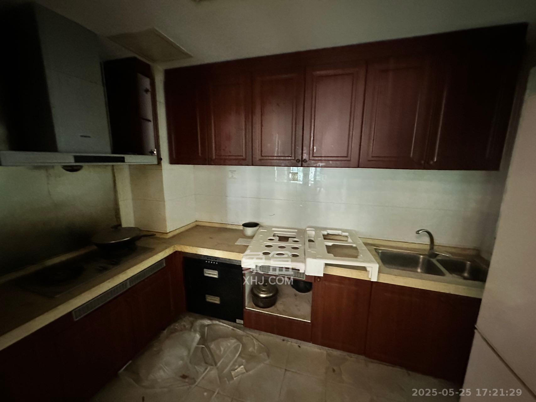 恒大绿洲 3室2厅2卫 2500.0元/月 恒大绿洲 3室2厅2卫 2500.0元/月室内图