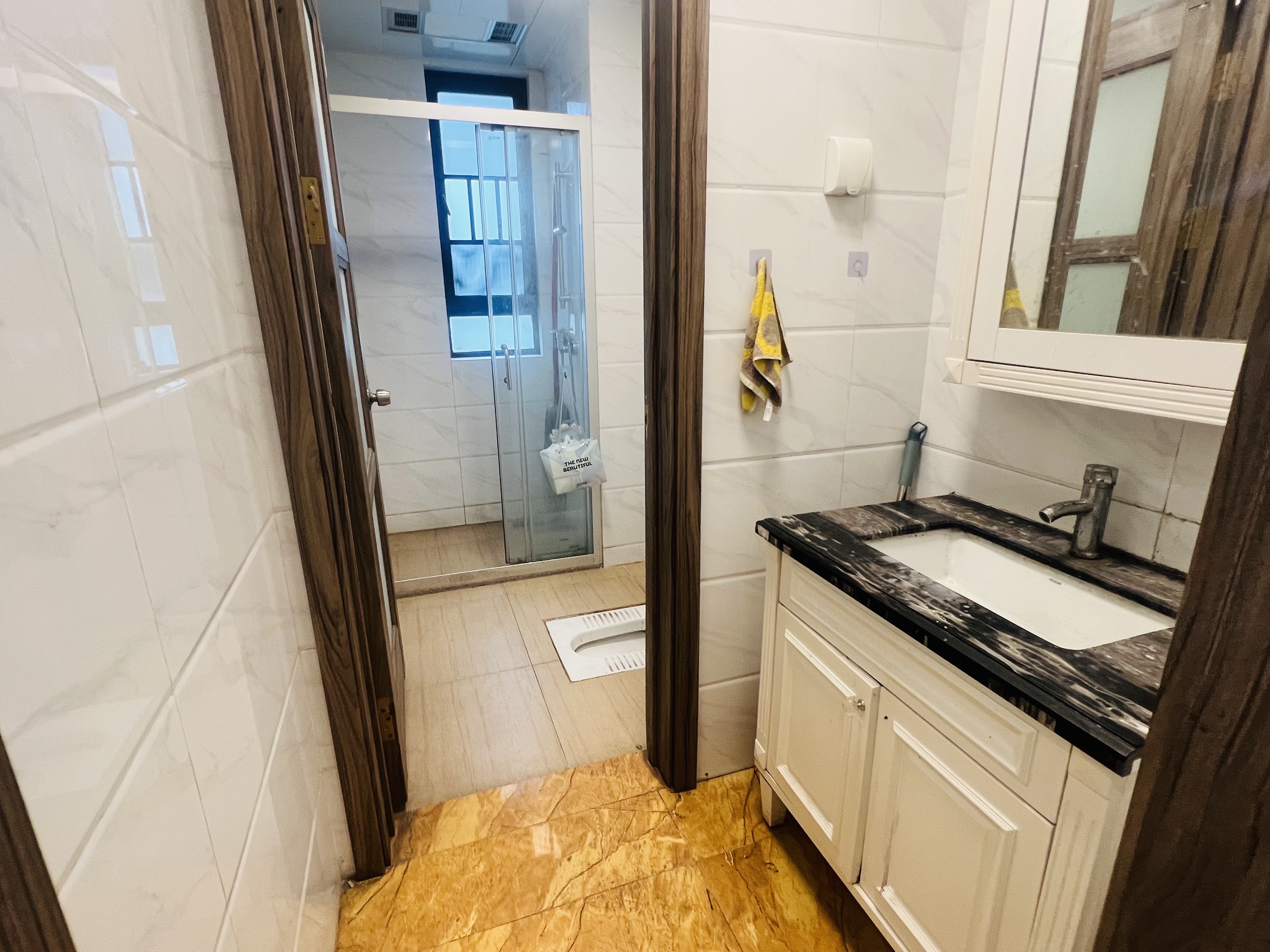 碧桂园 4室2厅2卫 2000.0元/月 碧桂园 4室2厅2卫 2000.0元/月室内图