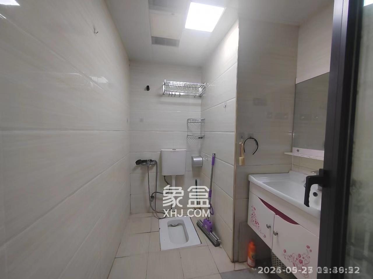 中信凯旋蓝岸（中信新城三期）  1室1厅1卫   1100.00元/月室内图